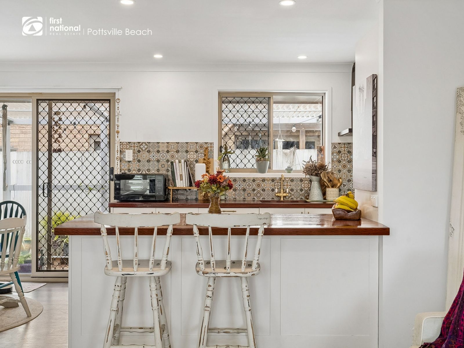 1/6 Hampton Court, Pottsville - Image 1