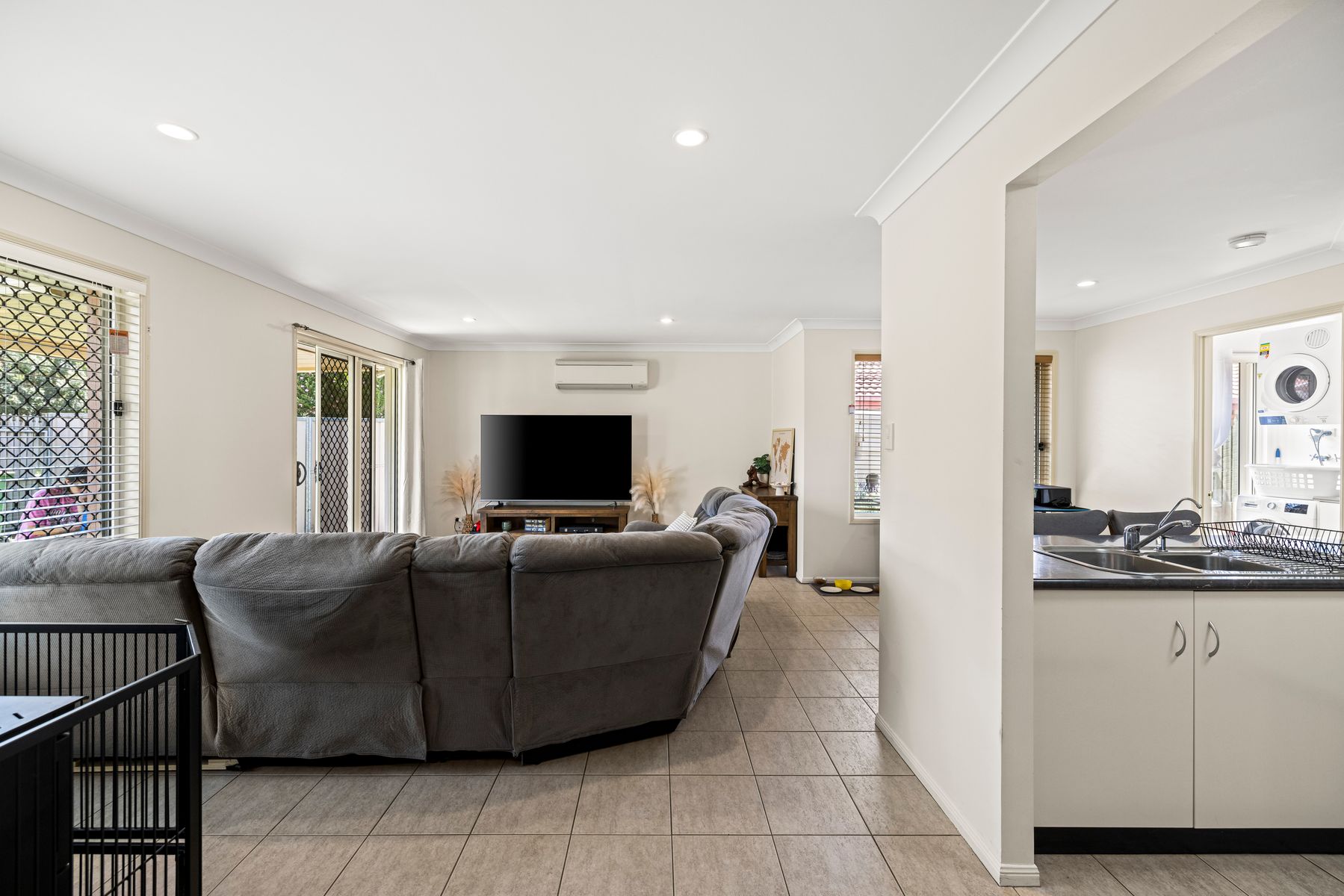 1/17 Hennenlotter Court, Kearneys Spring QLD 4350, Kearneys Spring - Thumbnail 3
