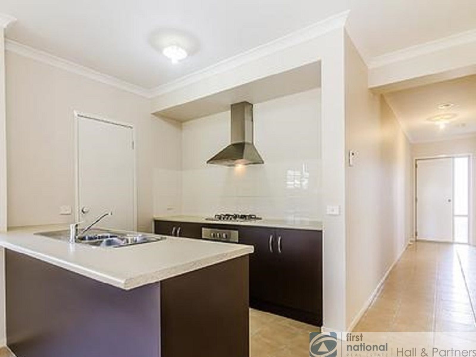 39 Kindred Avenue, Cranbourne North VIC 3977, Cranbourne North - Thumbnail 3