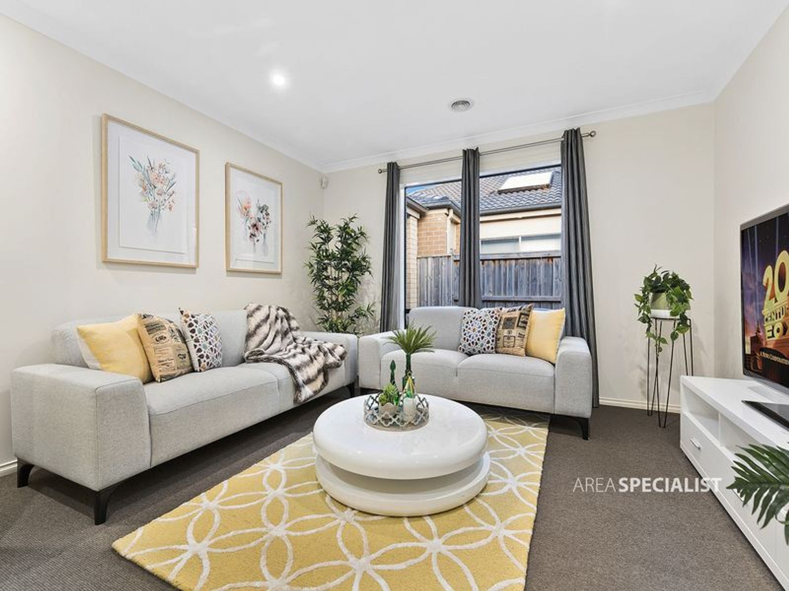 45 John Russell Road, Cranbourne West, VIC 3977, Cranbourne West - Thumbnail 2