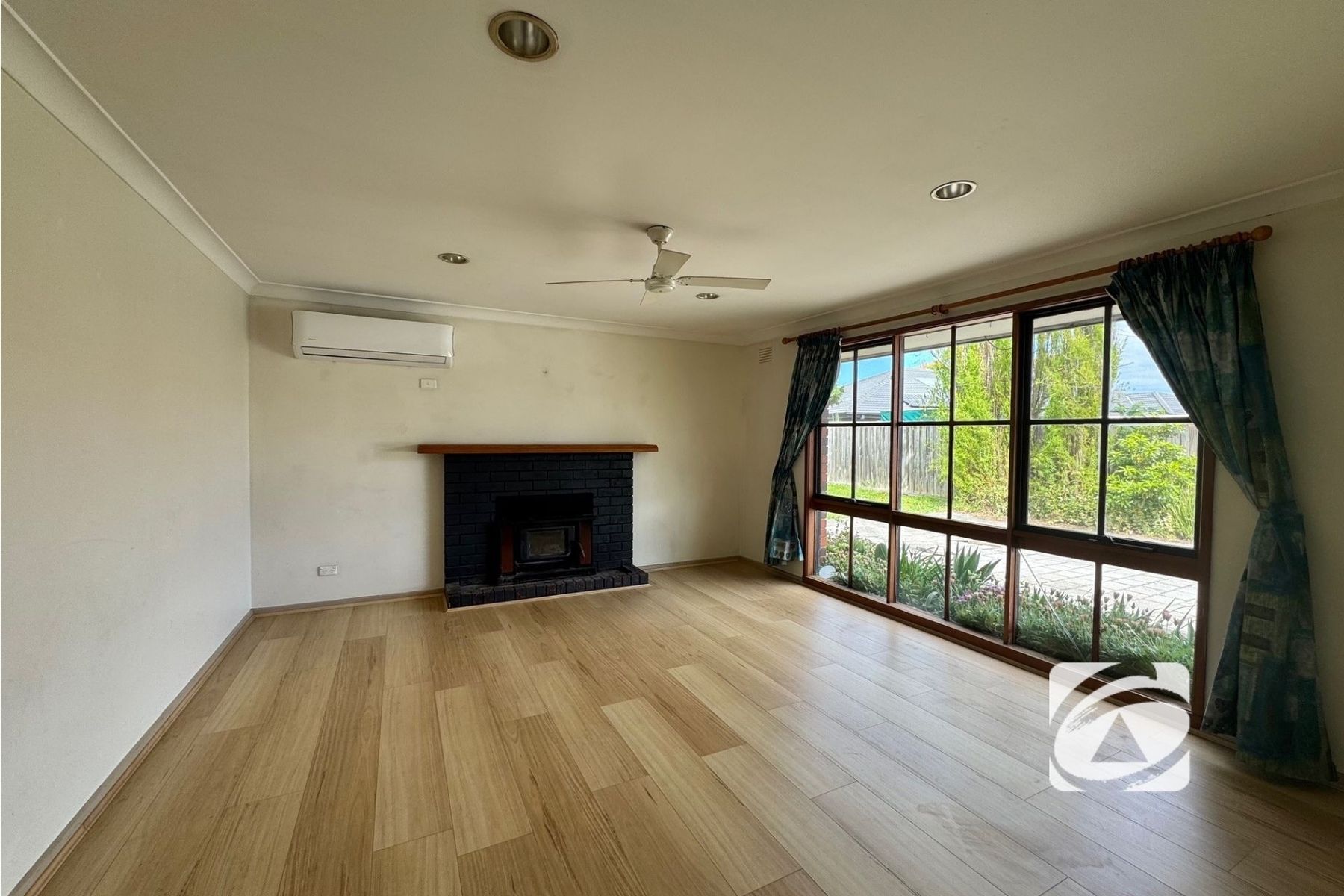 24 Guildford Crescent, Narre Warren VIC 3805, Narre Warren - Thumbnail 3