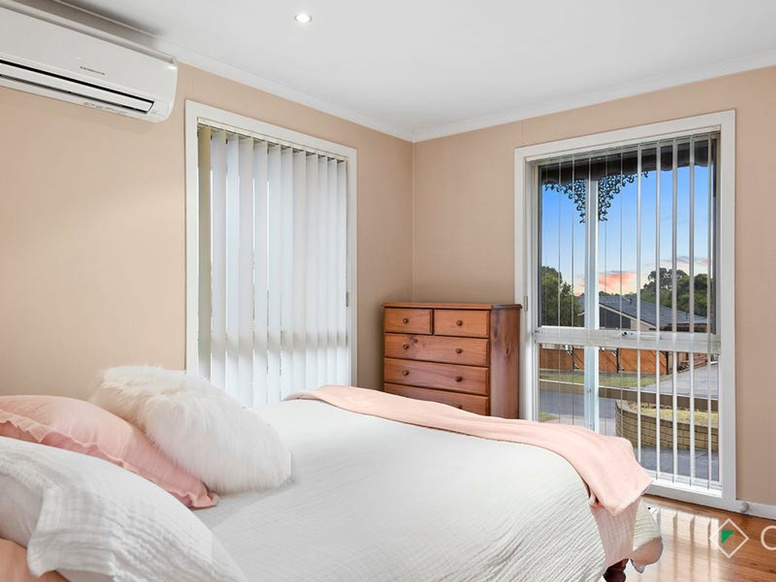 8 Rossiter Avenue, Endeavour Hills, VIC 3802, Endeavour Hills - Thumbnail 4