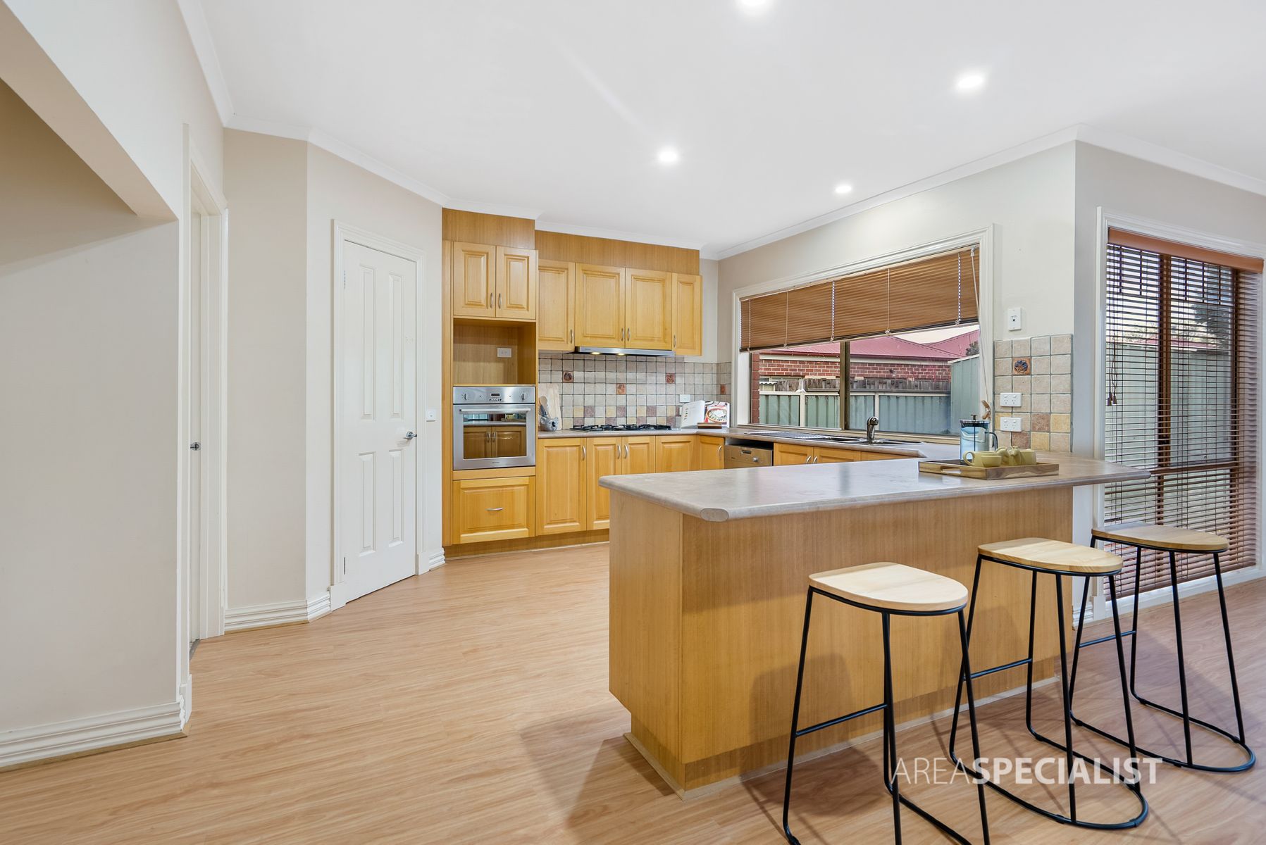 2 Earls Court, Point Cook WEB (12)