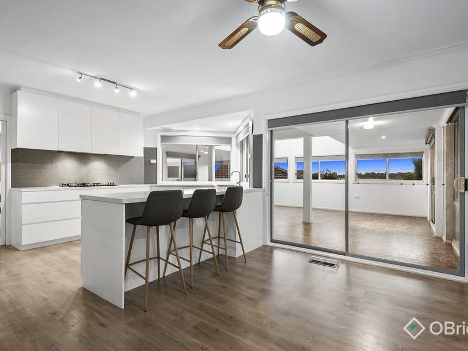 6 Lambert Court, Endeavour Hills, VIC 3802, Endeavour Hills - Thumbnail 3
