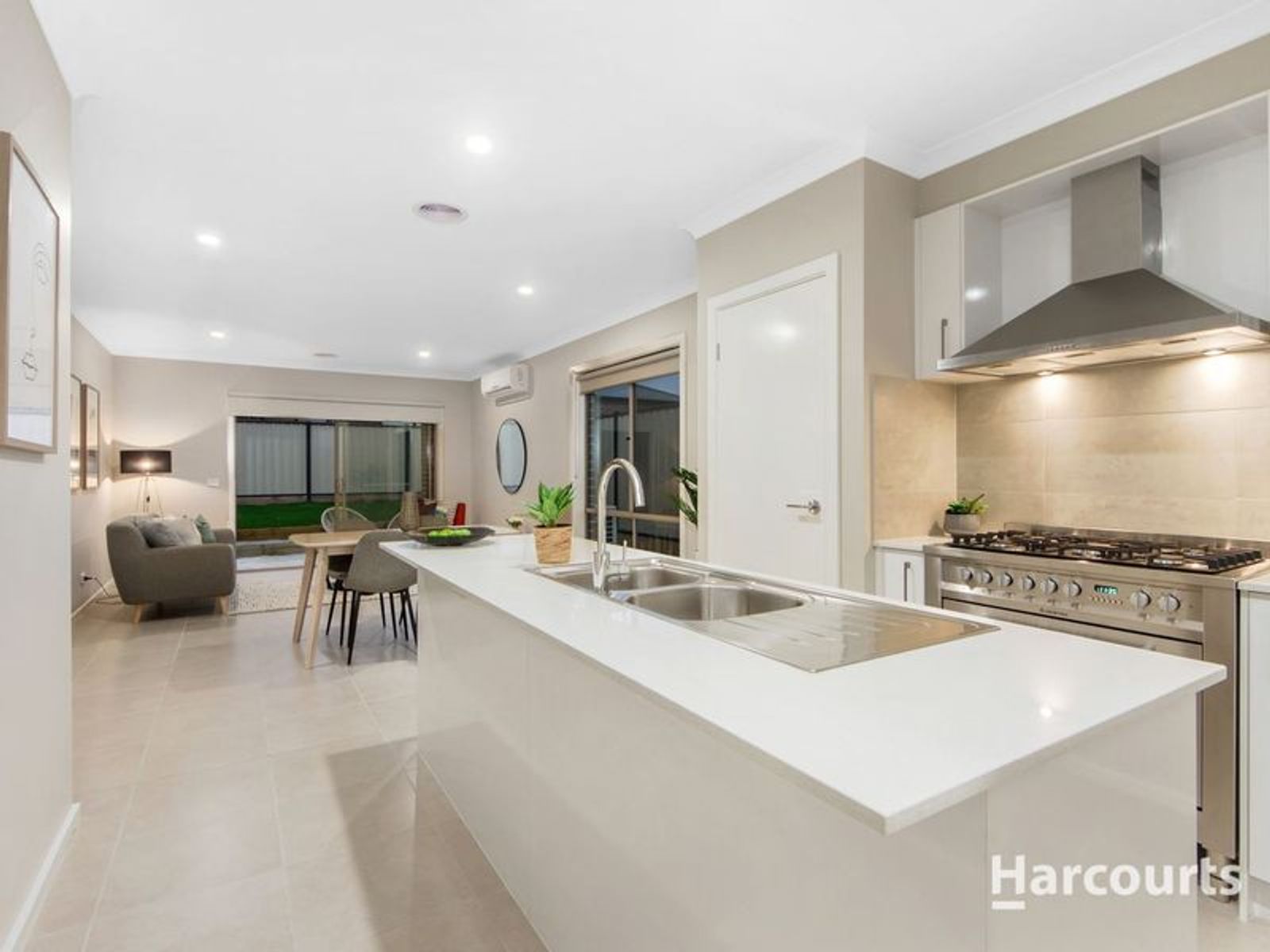 7 Hawking Crescent, Fraser Rise, VIC 3336, Fraser Rise - Thumbnail 2