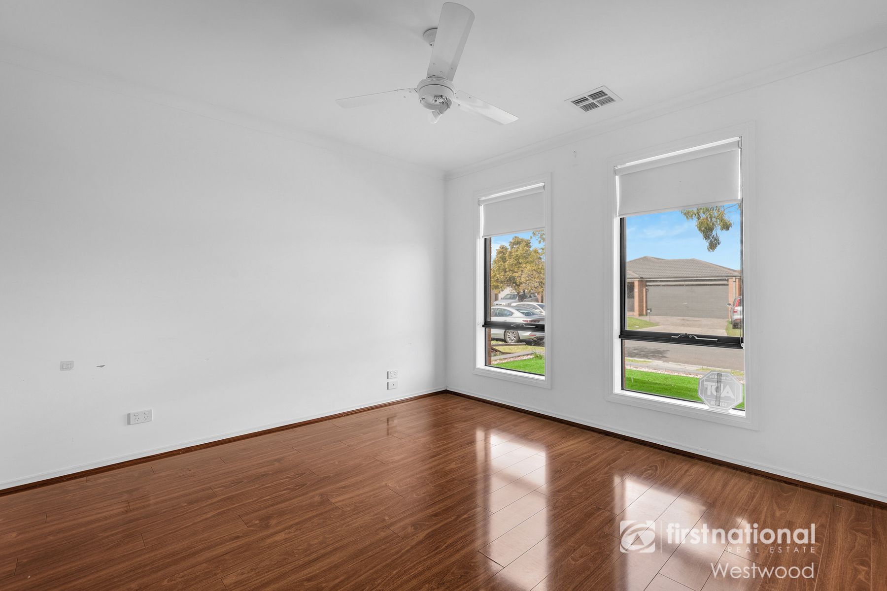 32 Barmera Way, Truganina VIC 3029, Truganina - Thumbnail 4