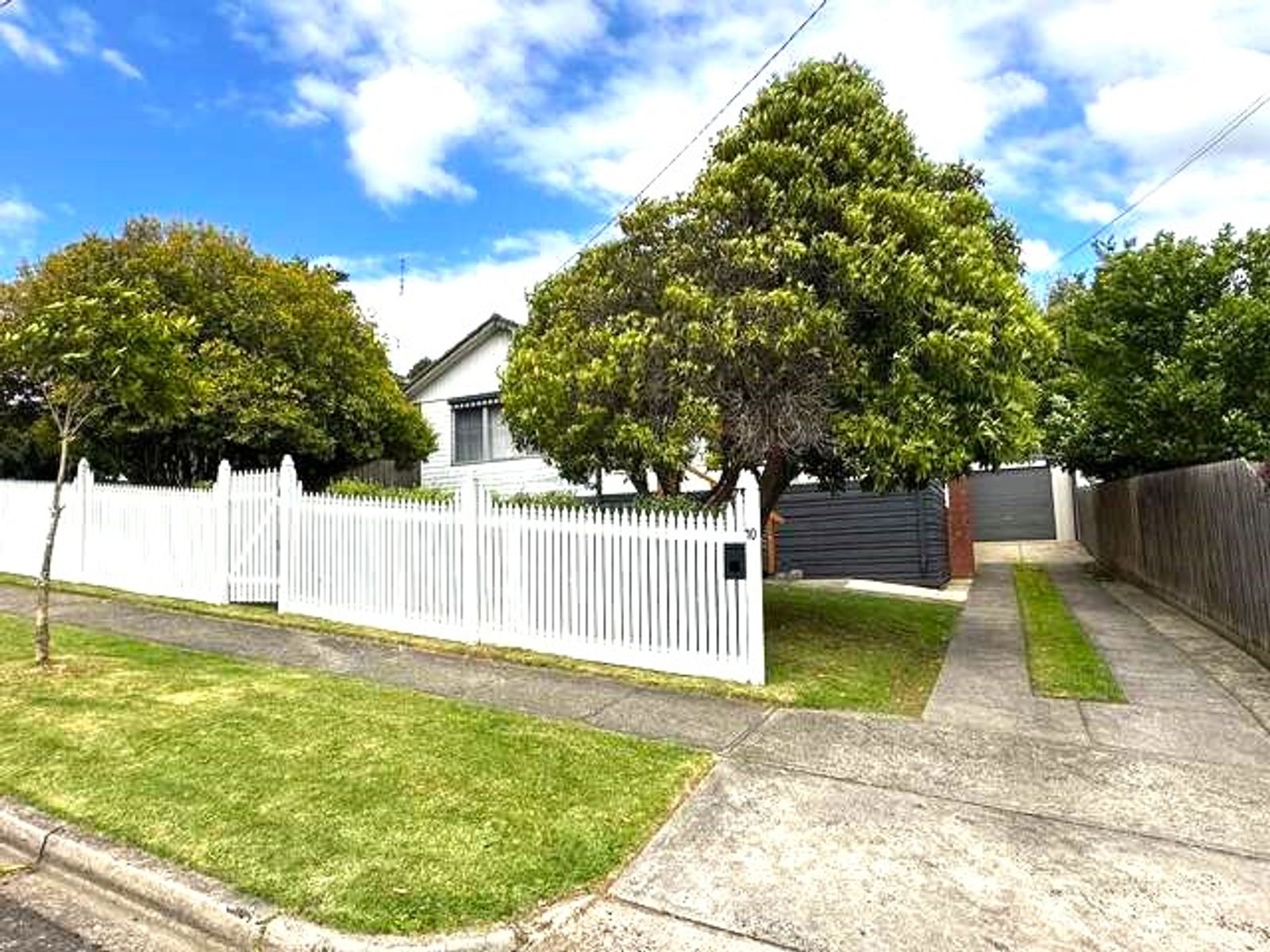 10 HENSHALL STREET, Warragul VIC 3820, Warragul - Thumbnail 2