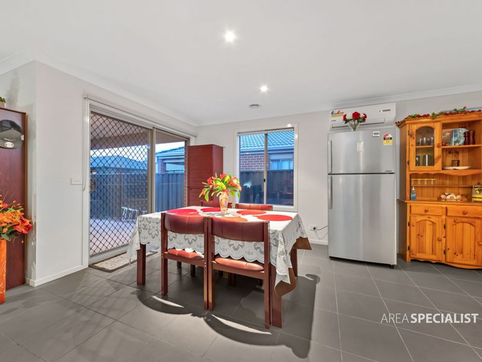28 Benedetto Crescent, Cranbourne East, VIC 3977, Cranbourne East - Thumbnail 6
