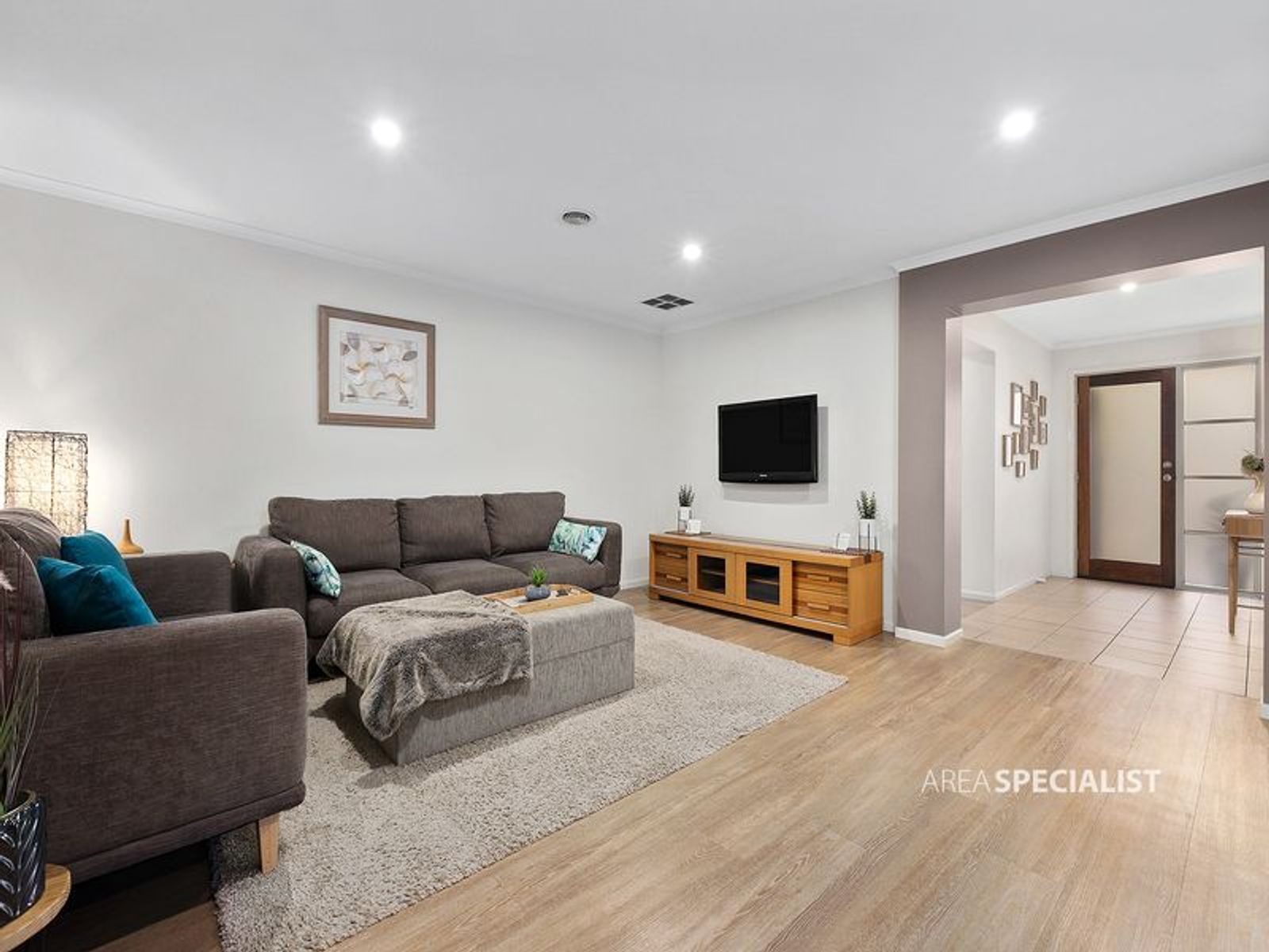 17 Ebony Street, Cranbourne, VIC 3977, Cranbourne - Thumbnail 2