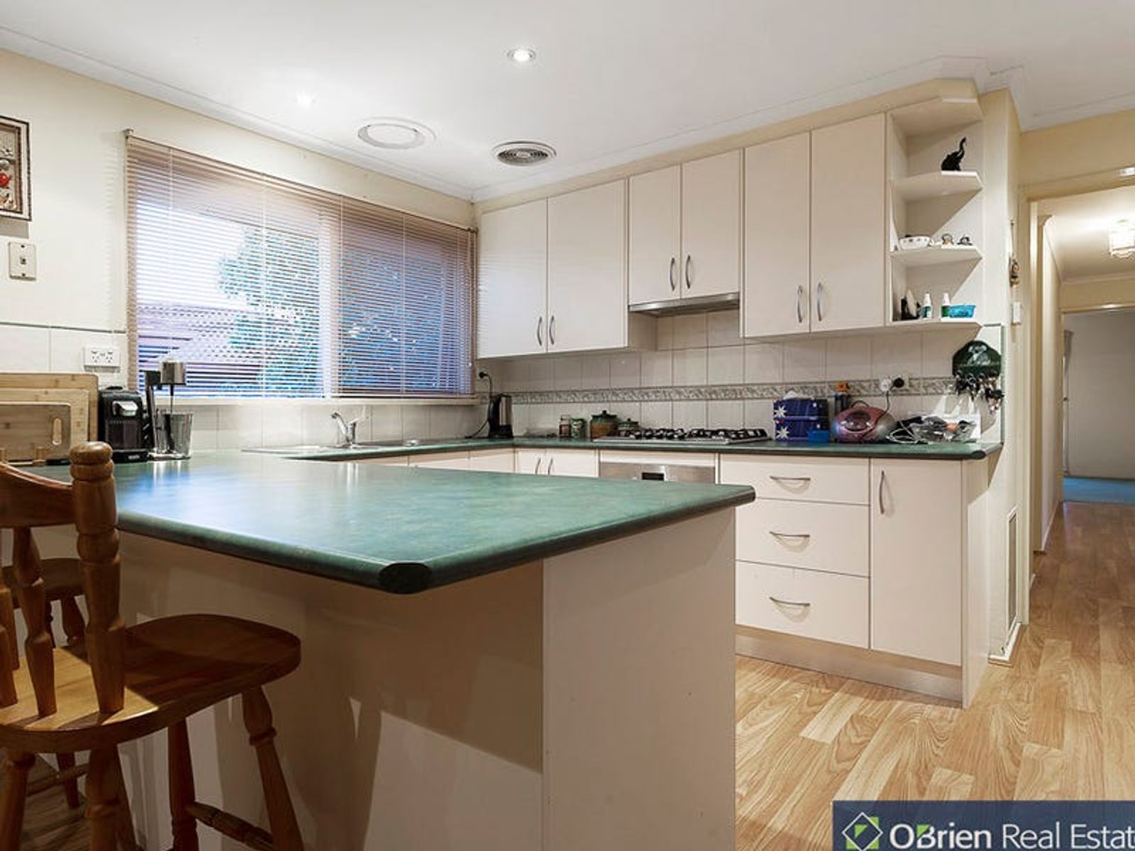 27 Clifton Way, Endeavour Hills, VIC 3802, Endeavour Hills - Thumbnail 2