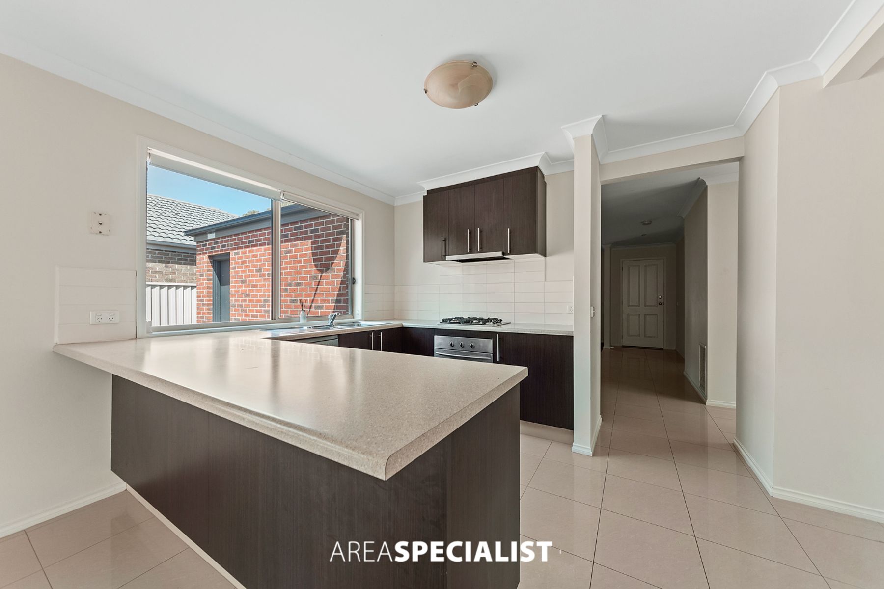 8 Wonboyn Close, Pakenham, VIC 3810, Pakenham - Thumbnail 3