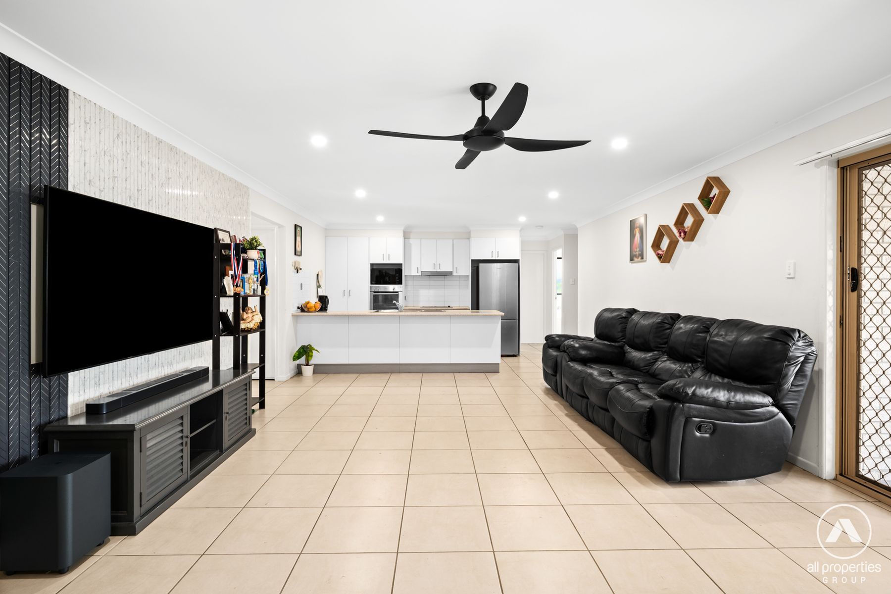 3 Diller Drive, Crestmead QLD 4132, Crestmead - Thumbnail 4