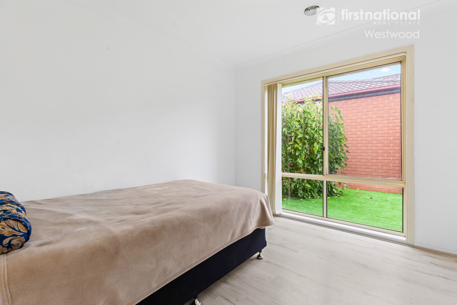 15 Everwin Drive, Werribee VIC 3030, Werribee - Thumbnail 7