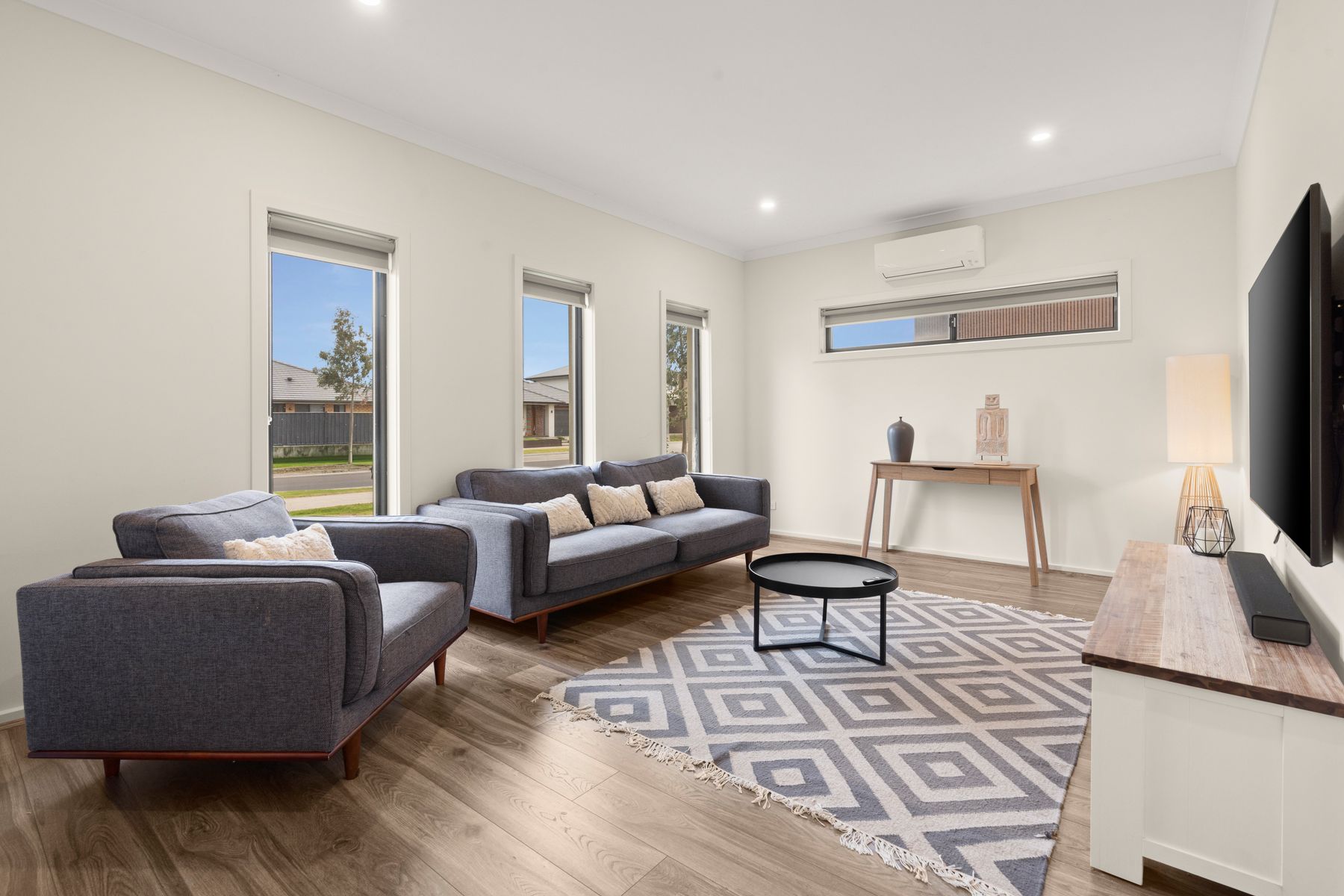 75 Shipwright Parade, Werribee, Werribee - Thumbnail 4