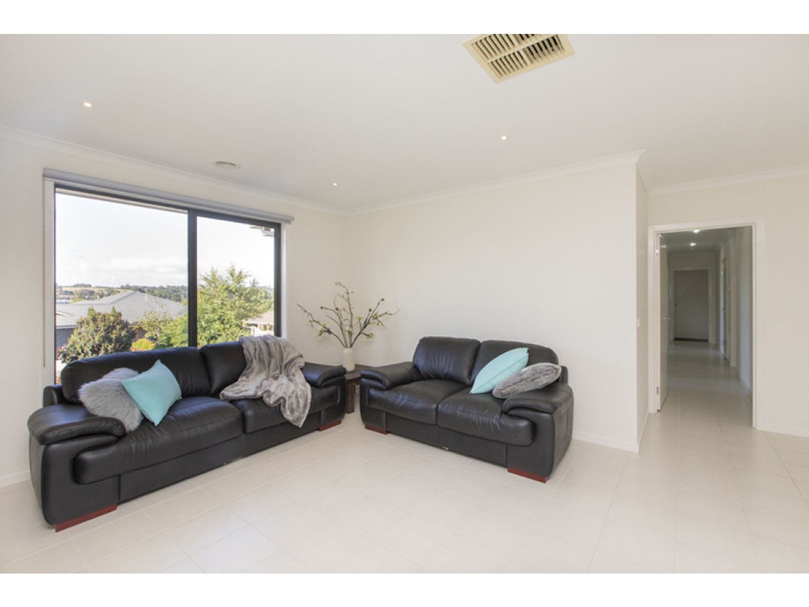 71 Dawson Drive, Warragul, VIC 3820, Warragul - Thumbnail 6