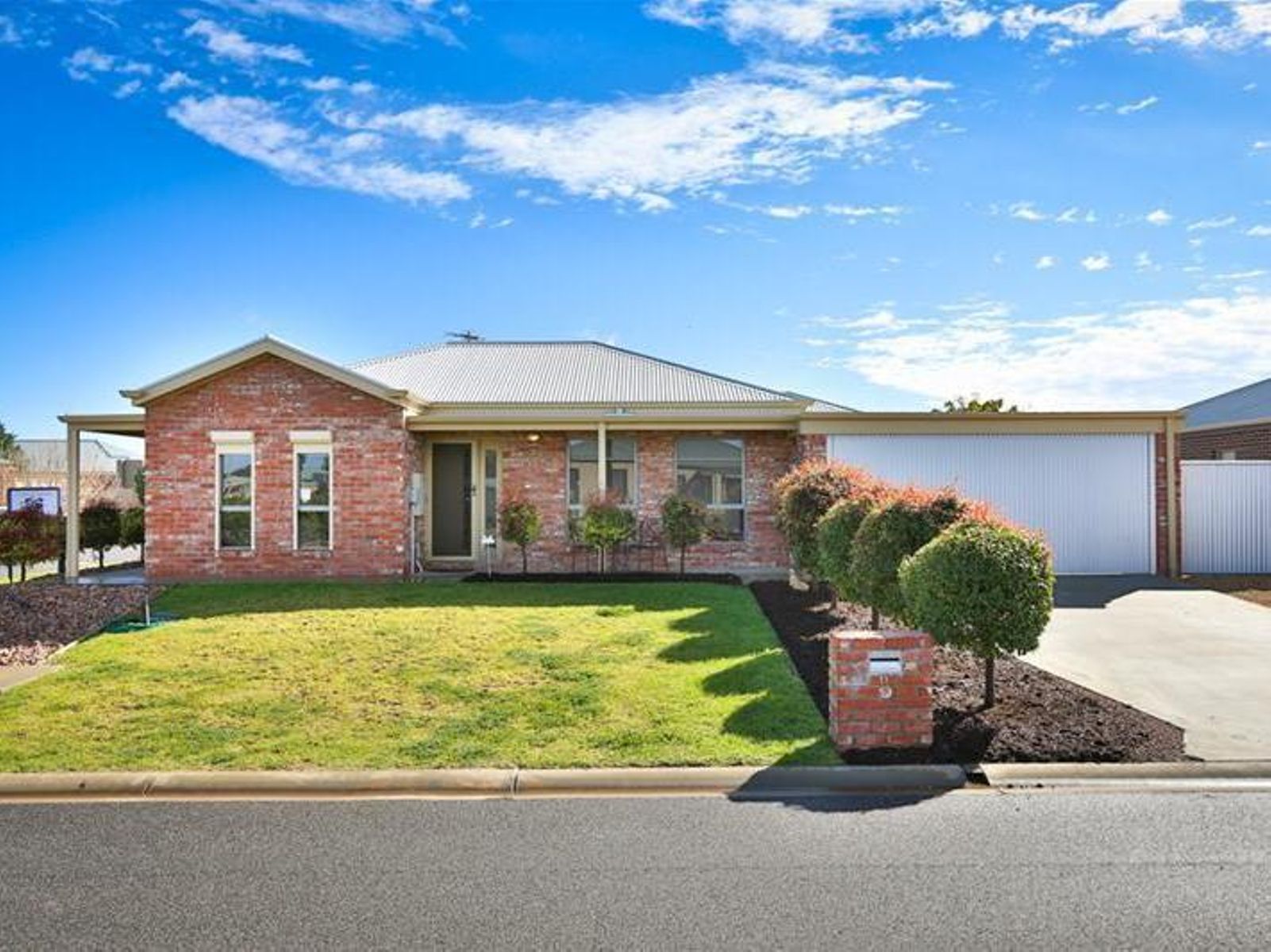 11 Anne Cox Drive