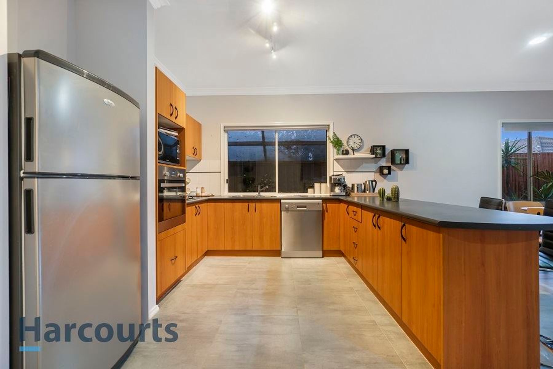 7 Daylesford Terrace, Caroline Springs, VIC 3023, Caroline Springs - Thumbnail 4
