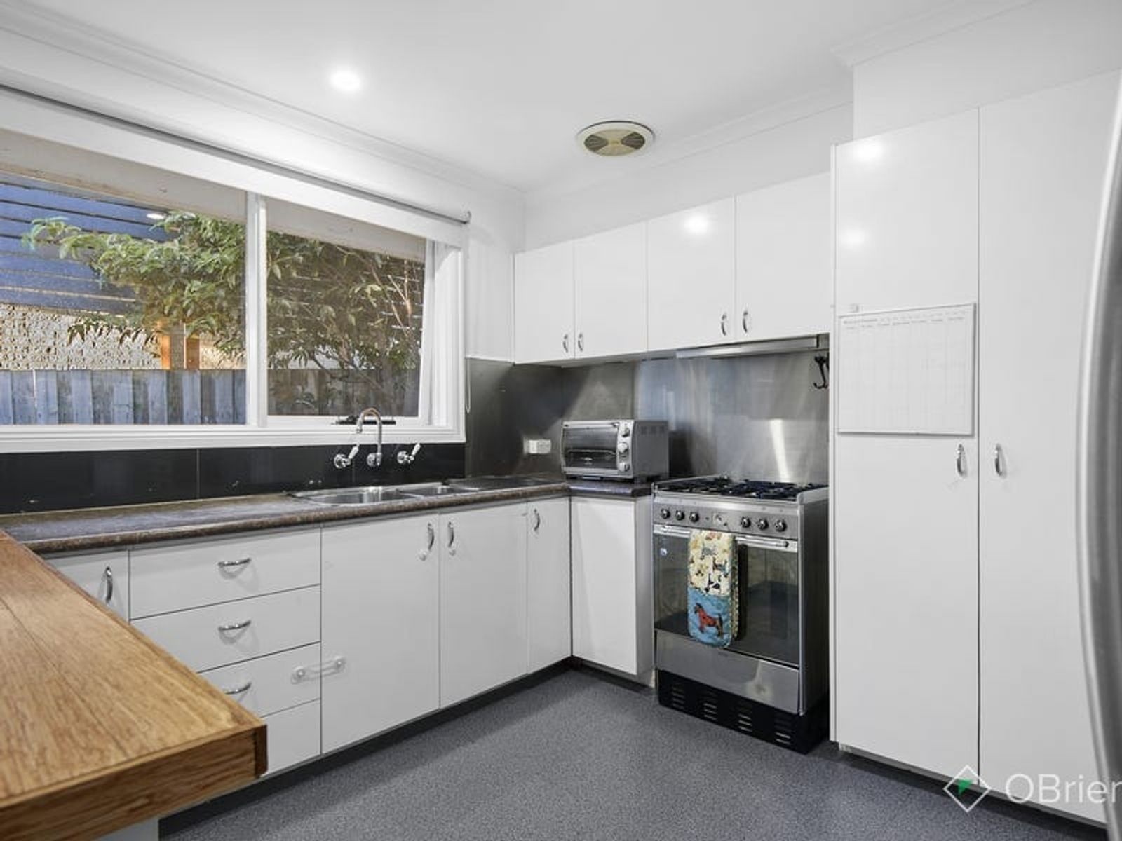 9 Rossiter Avenue, Endeavour Hills, VIC 3802, Endeavour Hills - Thumbnail 3