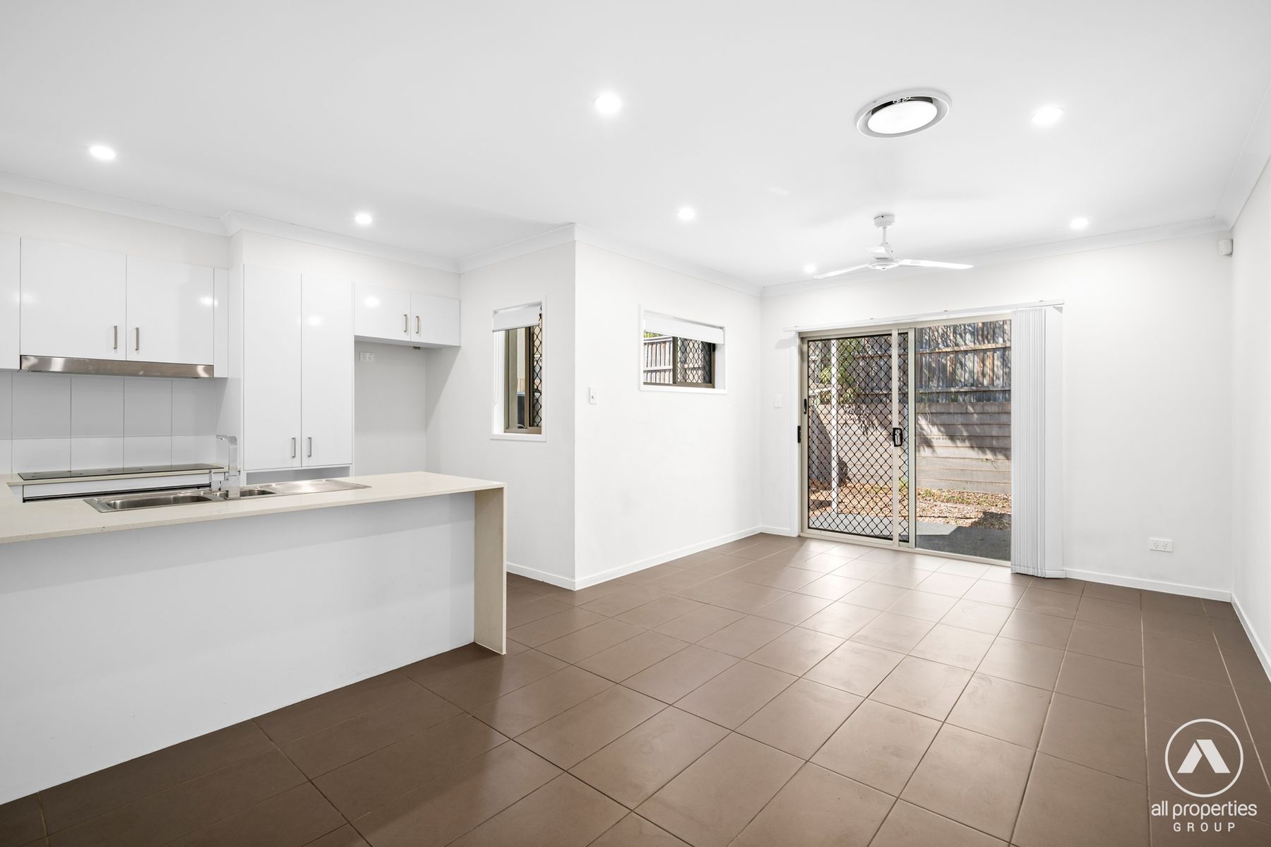 4/163 Douglas Street, Oxley QLD 4075, Oxley - Thumbnail 2