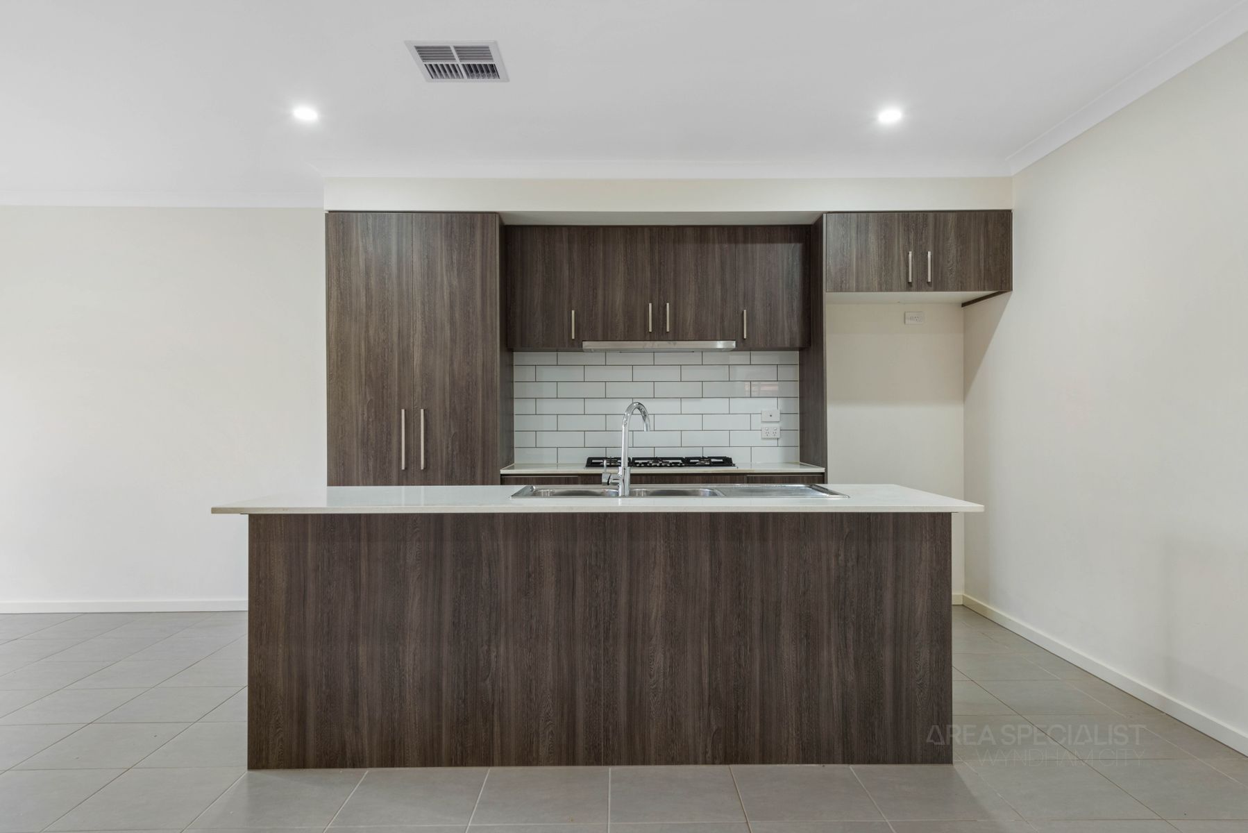 33 Columbus Street, Point Cook, VIC 3030, Point Cook - Thumbnail 8