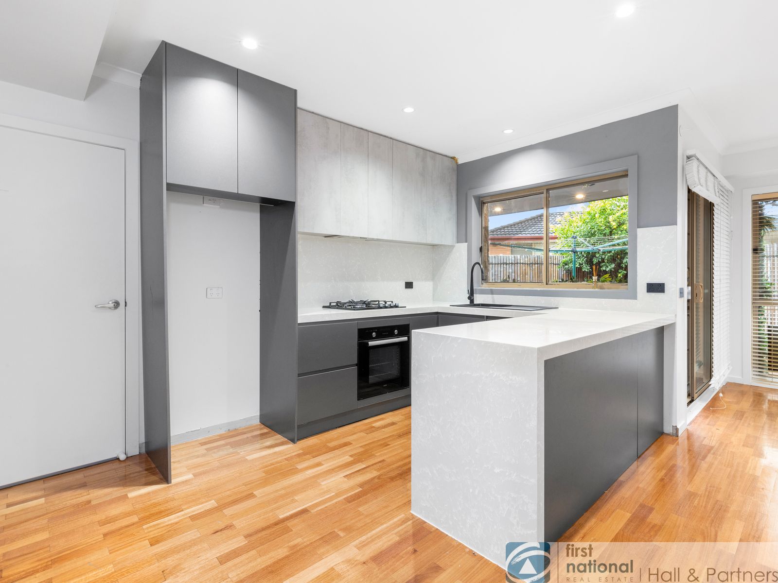 9/109-111 Mcfees Road, Dandenong North VIC 3175, Dandenong North - Thumbnail 3