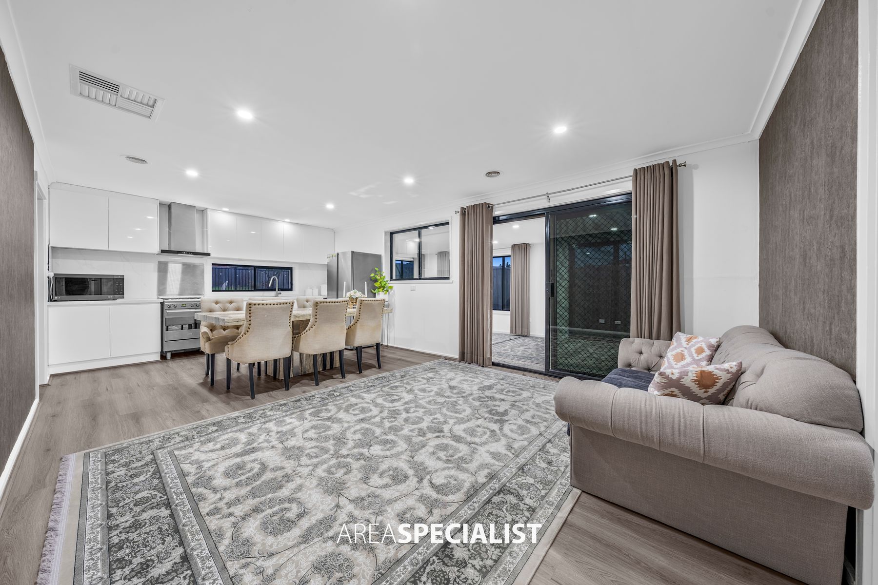 11 Alma Road, Hampton Park, Hampton Park - Thumbnail 5