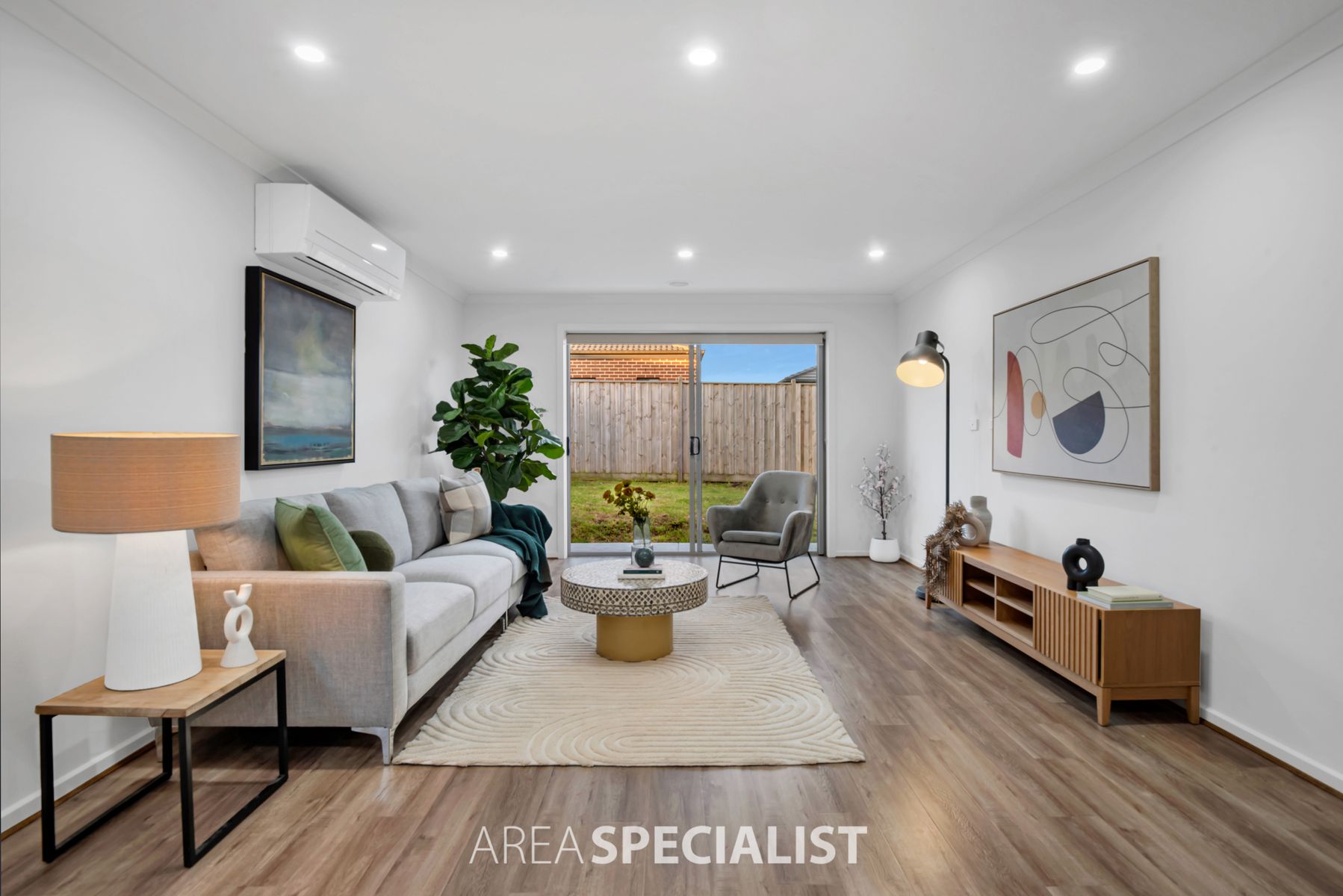92 Grande Belmond Avenue, Cranbourne East, VIC 3977, Cranbourne East - Thumbnail 6