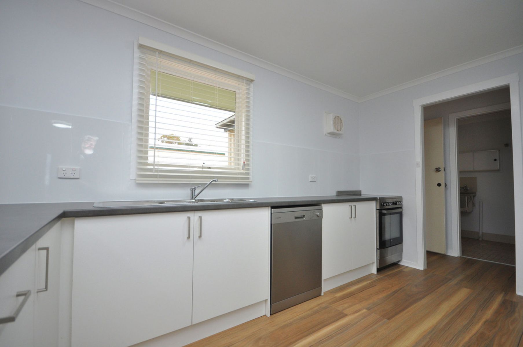 34 Larkin Crescent, Port Augusta SA 5700, Port Augusta - Thumbnail 2