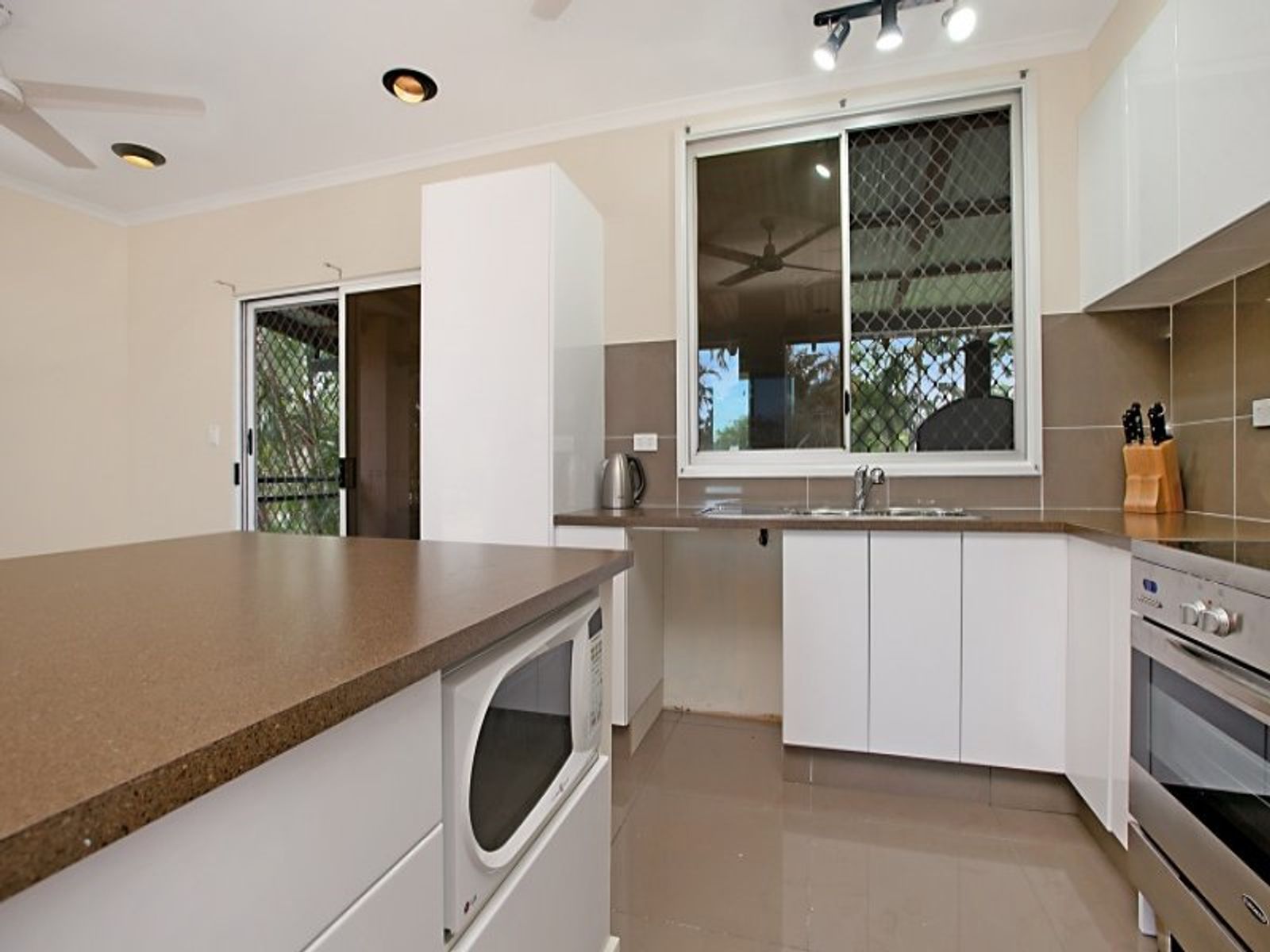 34 Calytrix Road, Karama NT 0812, Karama - Thumbnail 4