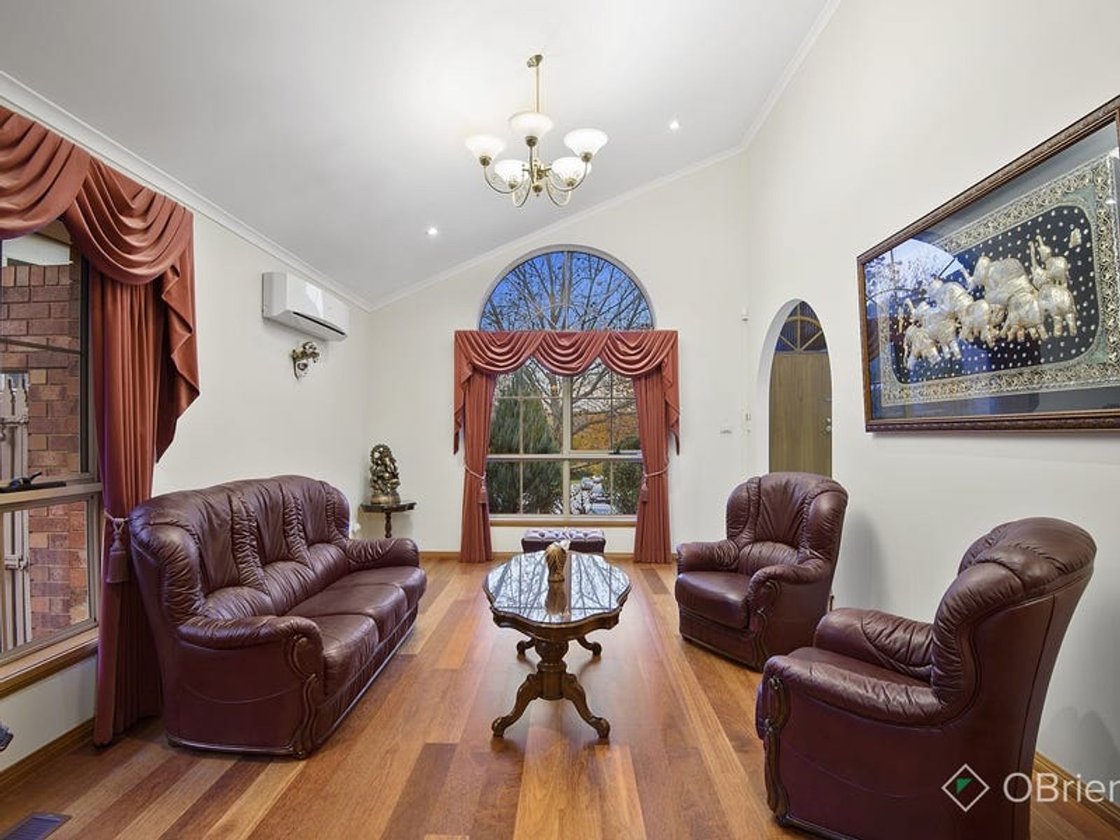 5 Milburn Court, Endeavour Hills, VIC 3802, Endeavour Hills - Thumbnail 2