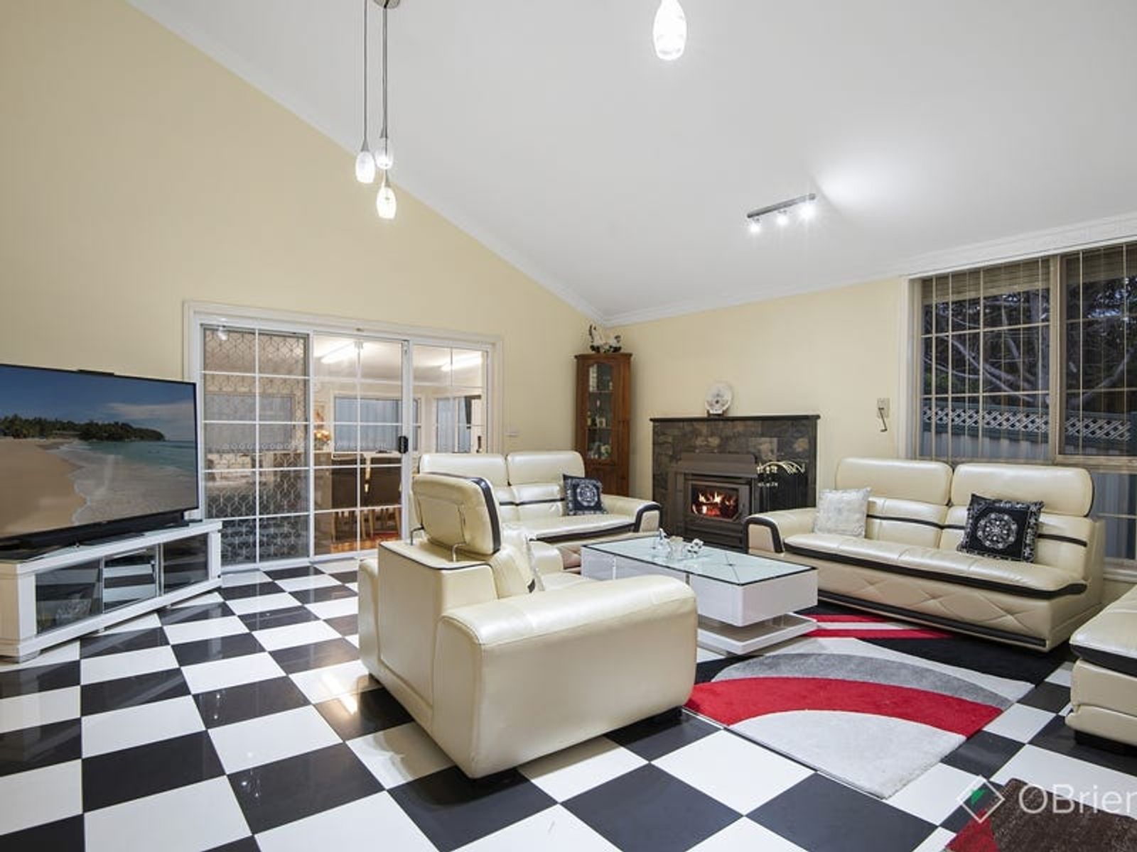 12 Georgette Crescent, Endeavour Hills, VIC 3802, Endeavour Hills - Thumbnail 2