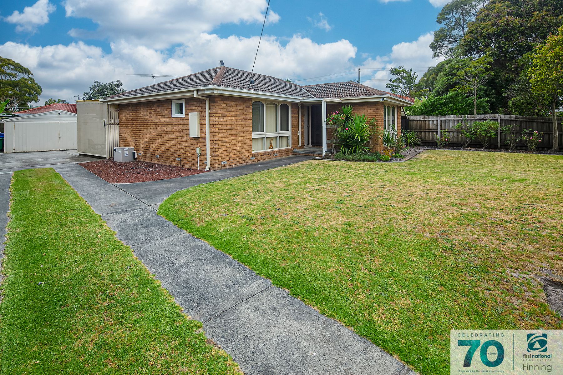 19 Isaac Smith Crescent, Cranbourne VIC 3977