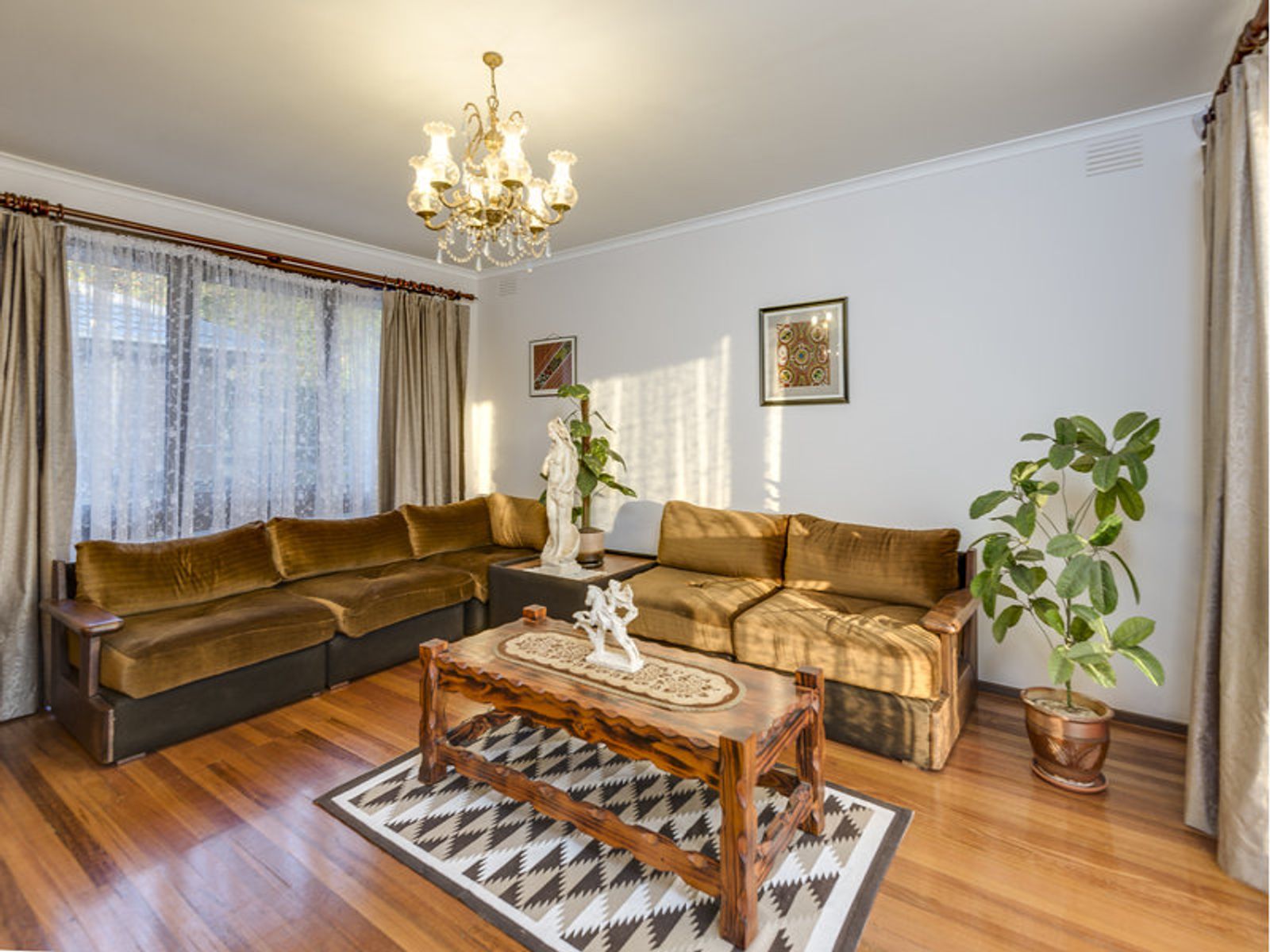 6 Leprosa Close, Endeavour Hills, VIC 3802, Endeavour Hills - Thumbnail 2