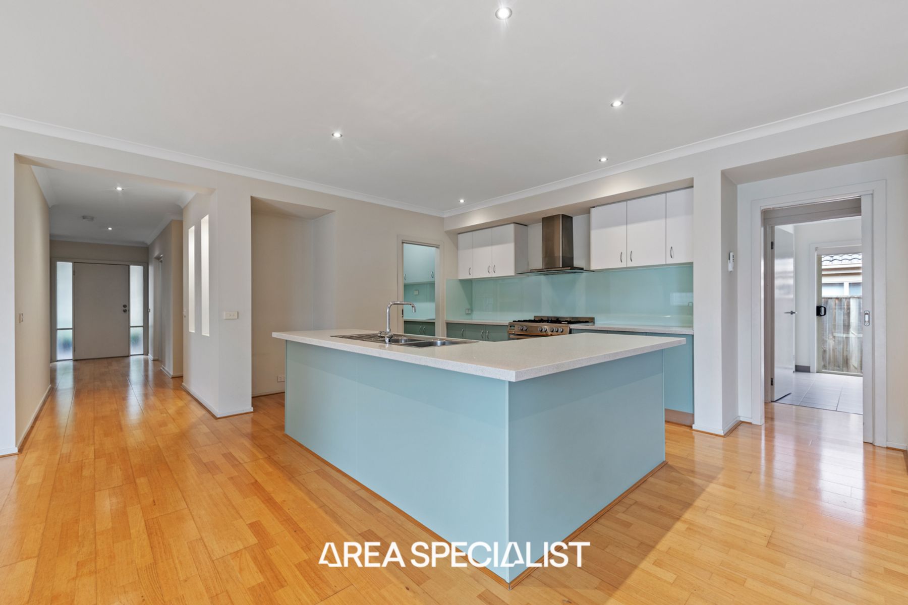 32 Tyrone Avenue, Pakenham, VIC 3810, Pakenham - Thumbnail 5