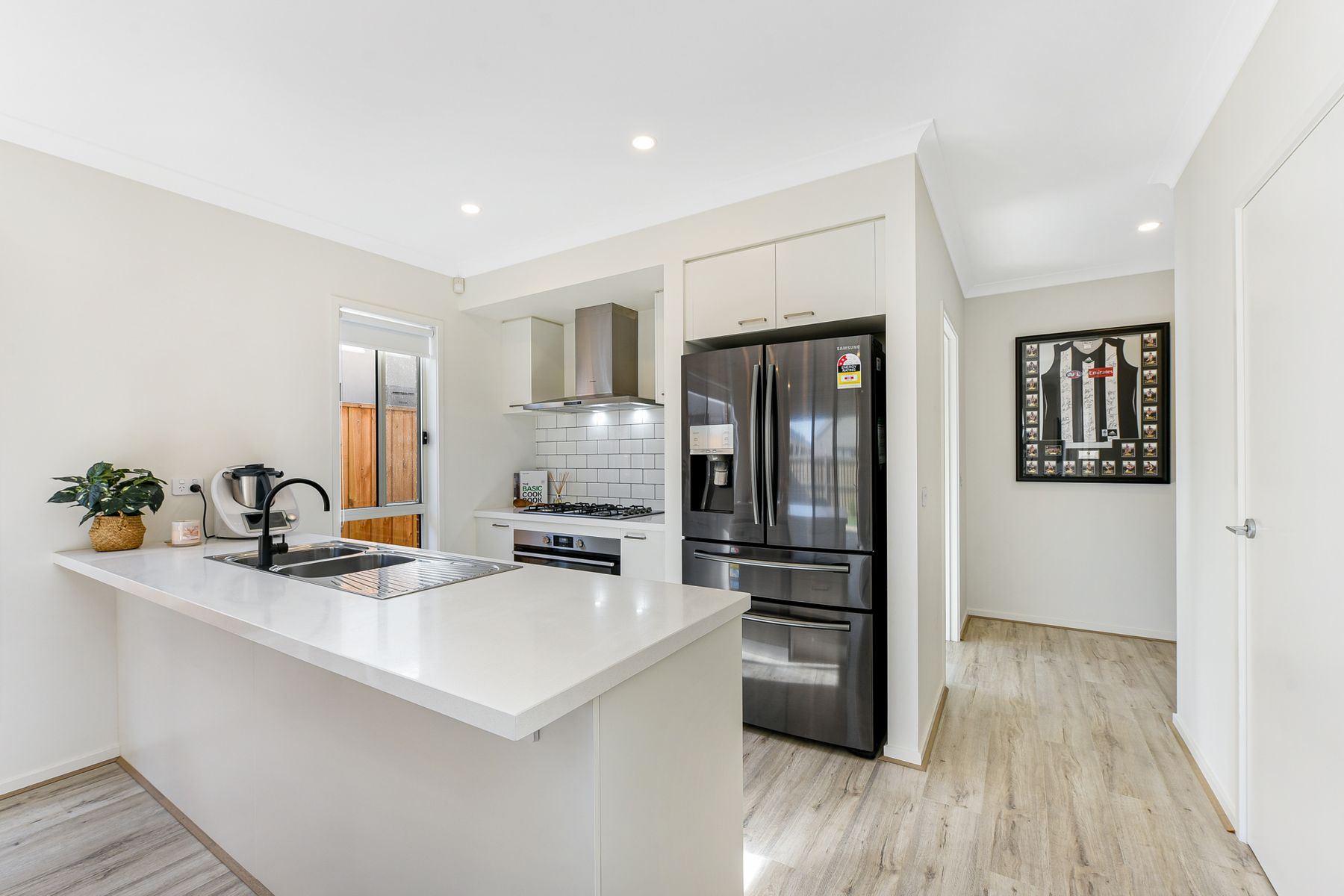3 Wolverine Crescent, Clyde North, VIC 3978, Clyde North - Thumbnail 4