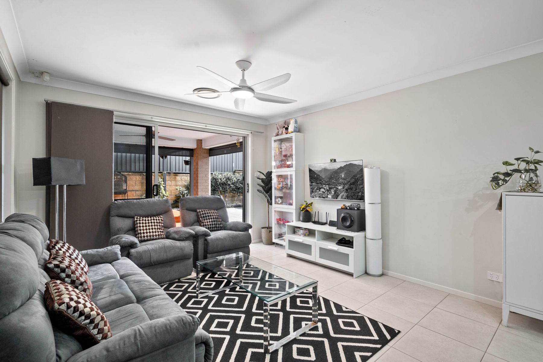 52 Tall Trees Drive, Glenmore Park, NSW 2745, Glenmore Park - Thumbnail 2