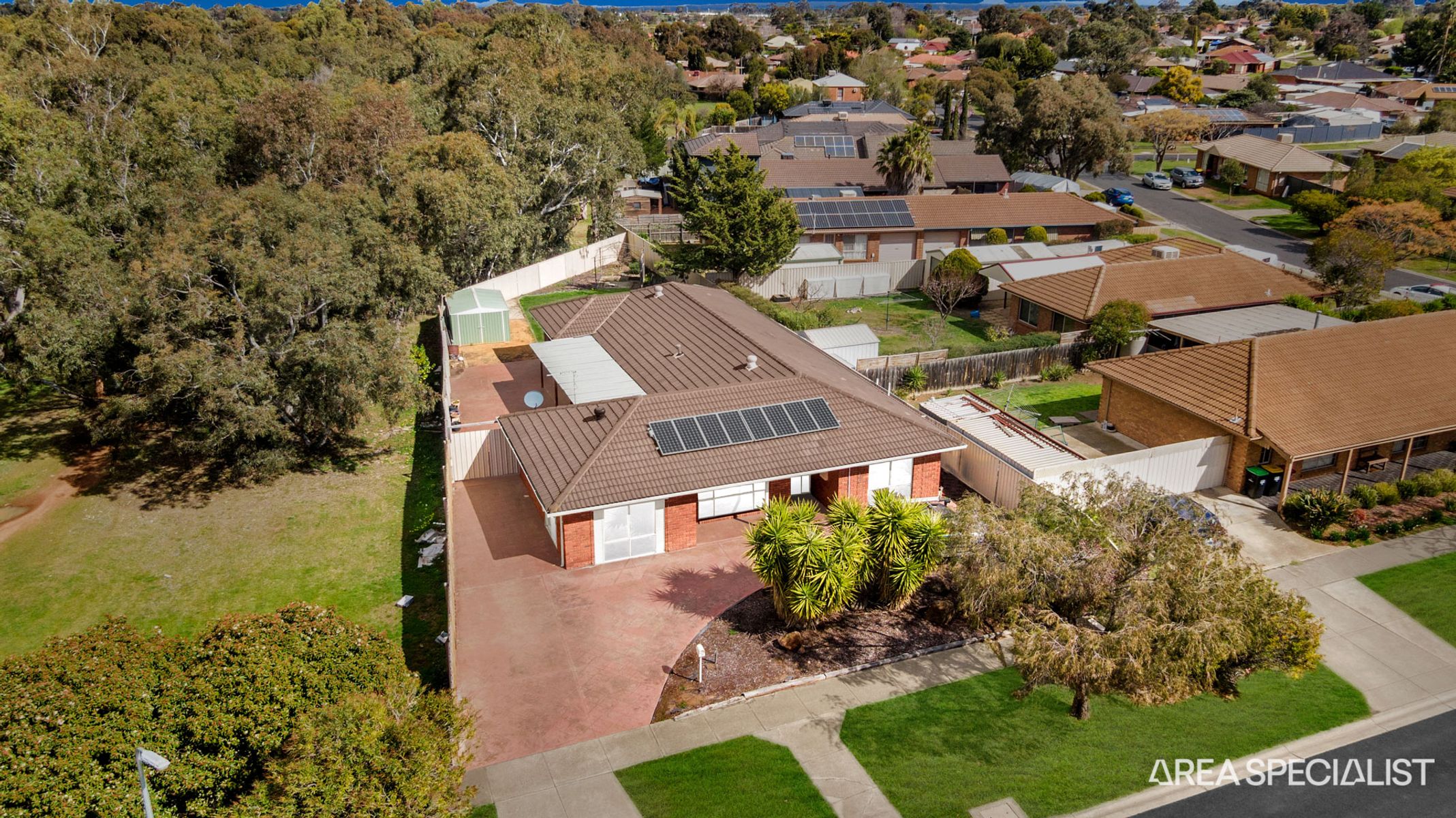 14 Walsingham Crescent, Kurunjang, VIC 3337, Kurunjang - Thumbnail 3