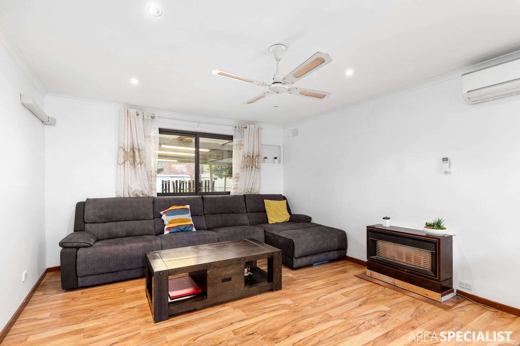 42 Russell Street, Werribee, VIC 3030, Werribee - Thumbnail 8