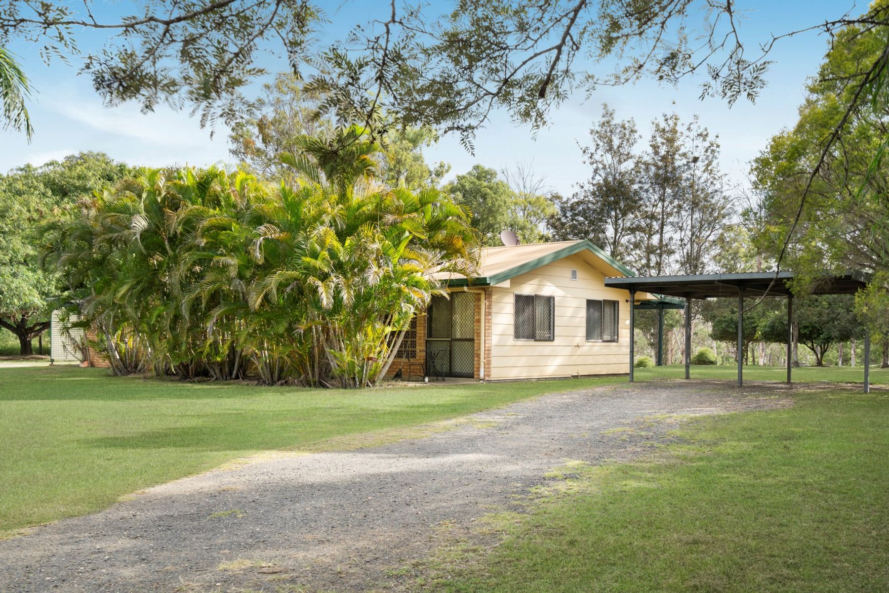 2 Tarana Avenue, Thagoona QLD 4306