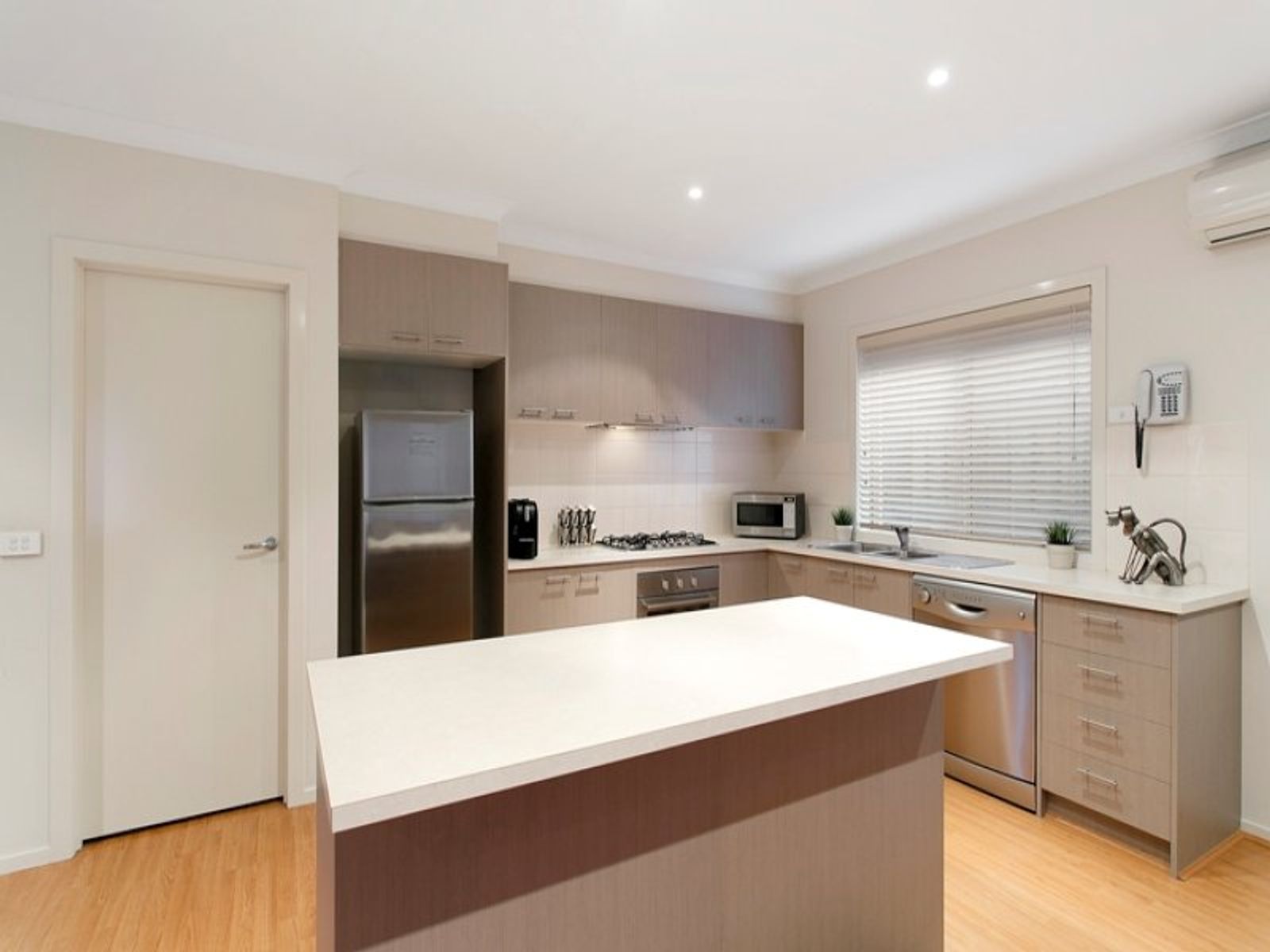 15 Elise Ct, Keysborough, VIC 3173, Keysborough - Thumbnail 3