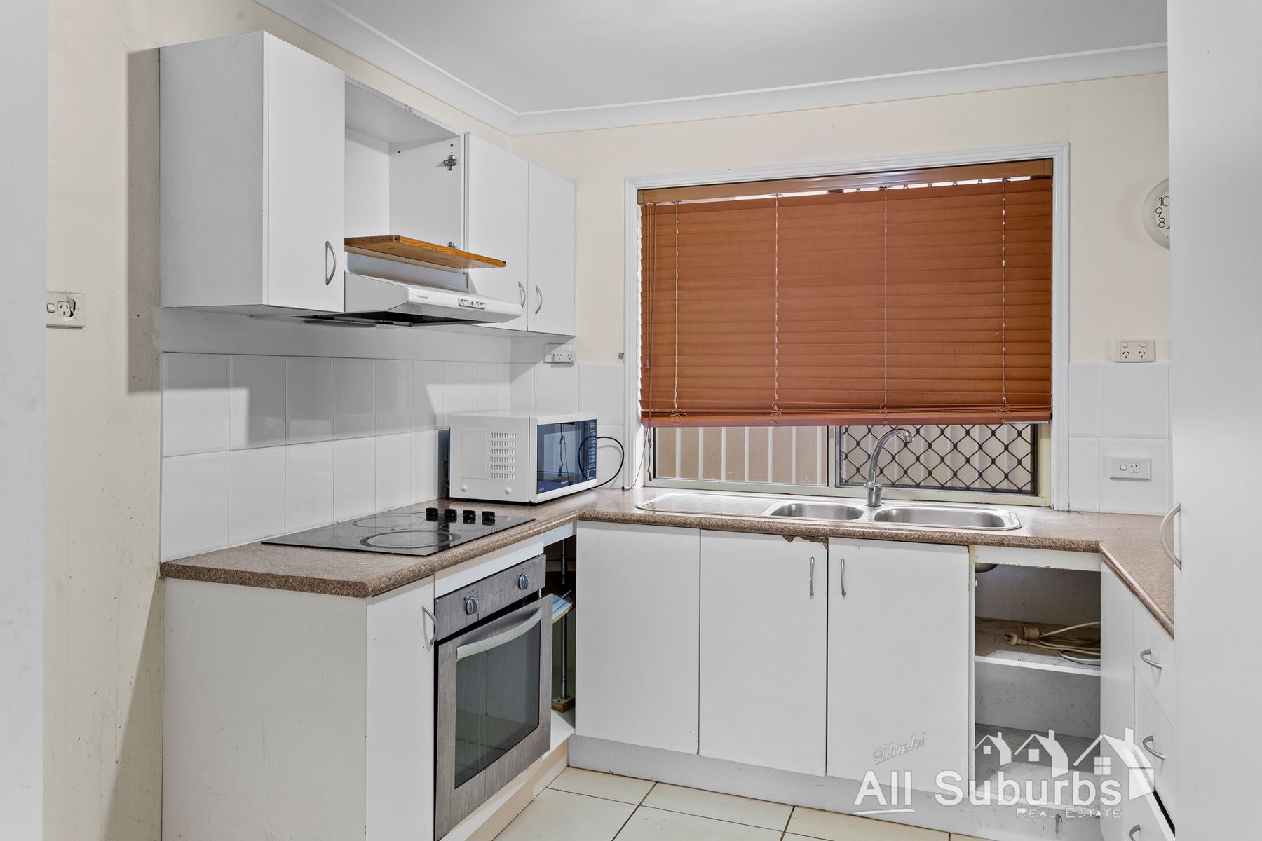 8 Ngungun Close, Loganholme QLD 4129, Loganholme - Thumbnail 3