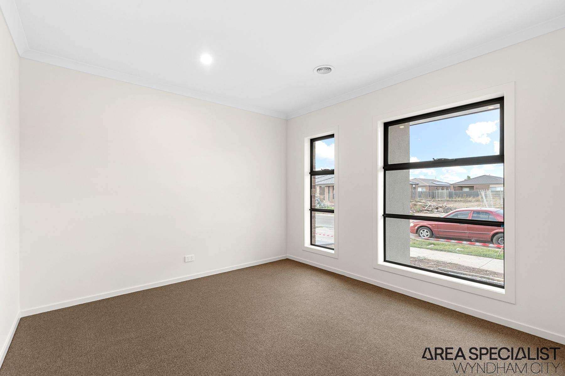 18 Canmore Street, Werribee, VIC 3030, Werribee - Thumbnail 3