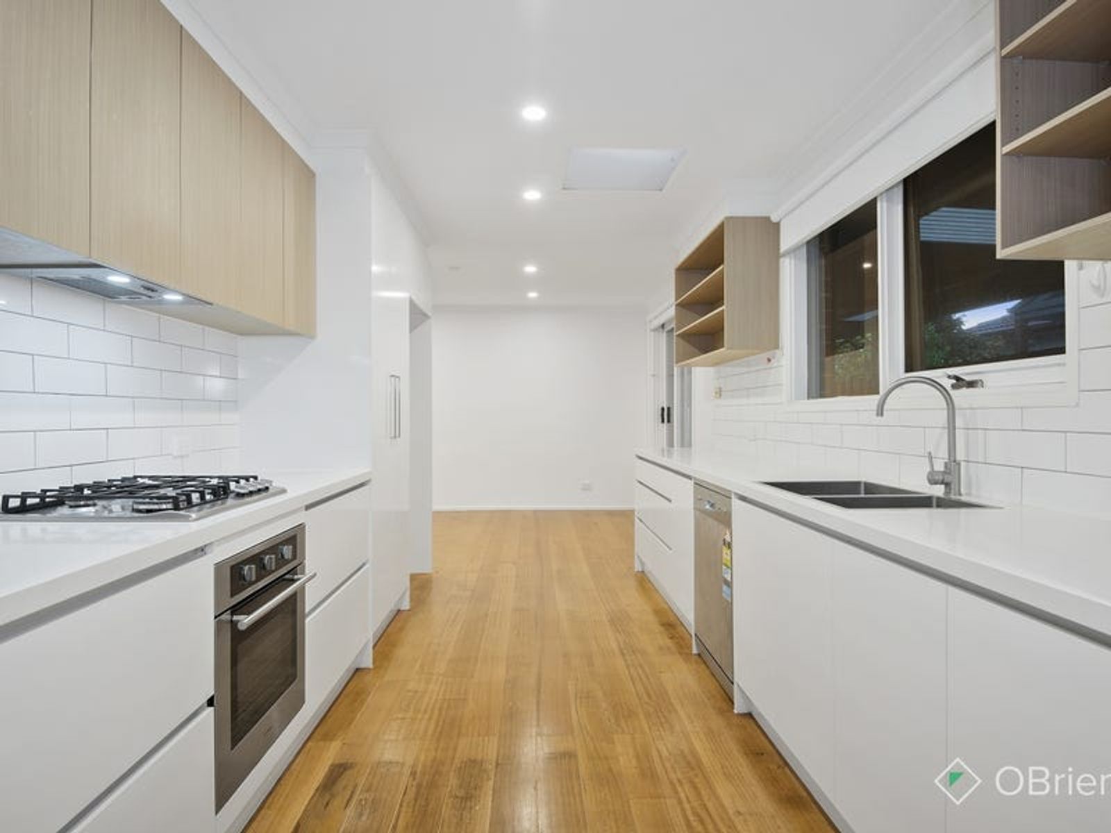 9 Matthew Flinders Avenue, Endeavour Hills, VIC 3802, Endeavour Hills - Thumbnail 4