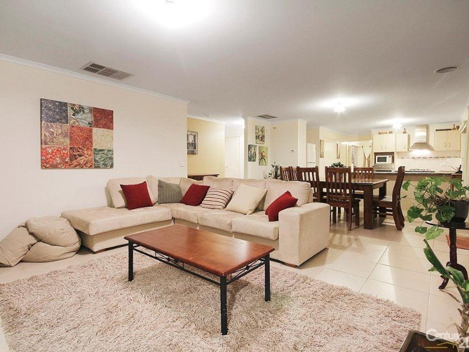 7 Bradford Drive, Cranbourne East - Thumbnail 3