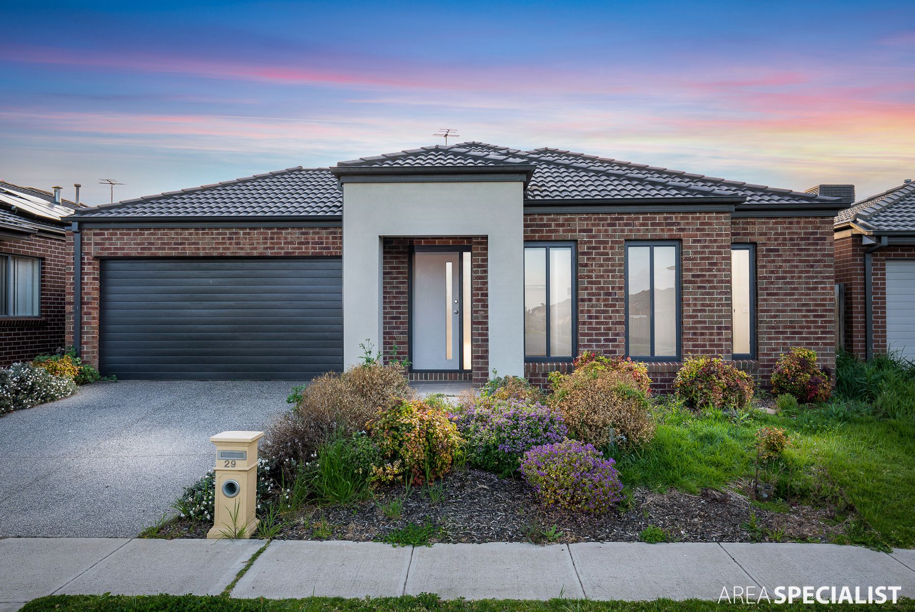 29 Selleck Drive, Point Cook, VIC 3030, Point Cook - Thumbnail 2