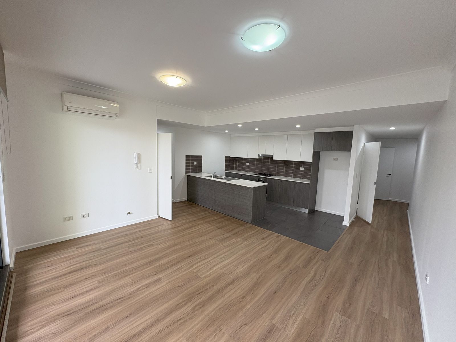 Warwick Farm NSW 2170, Warwick Farm - Thumbnail 6