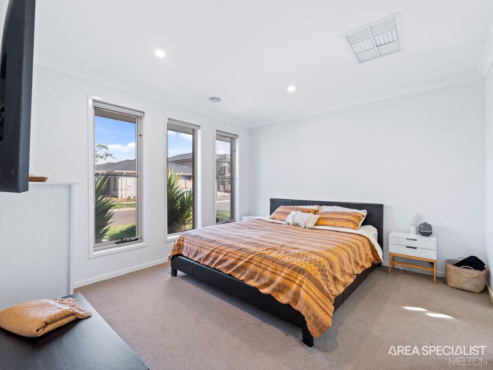 39 Maya Avenue, Thornhill Park, VIC 3335, Thornhill Park - Thumbnail 3