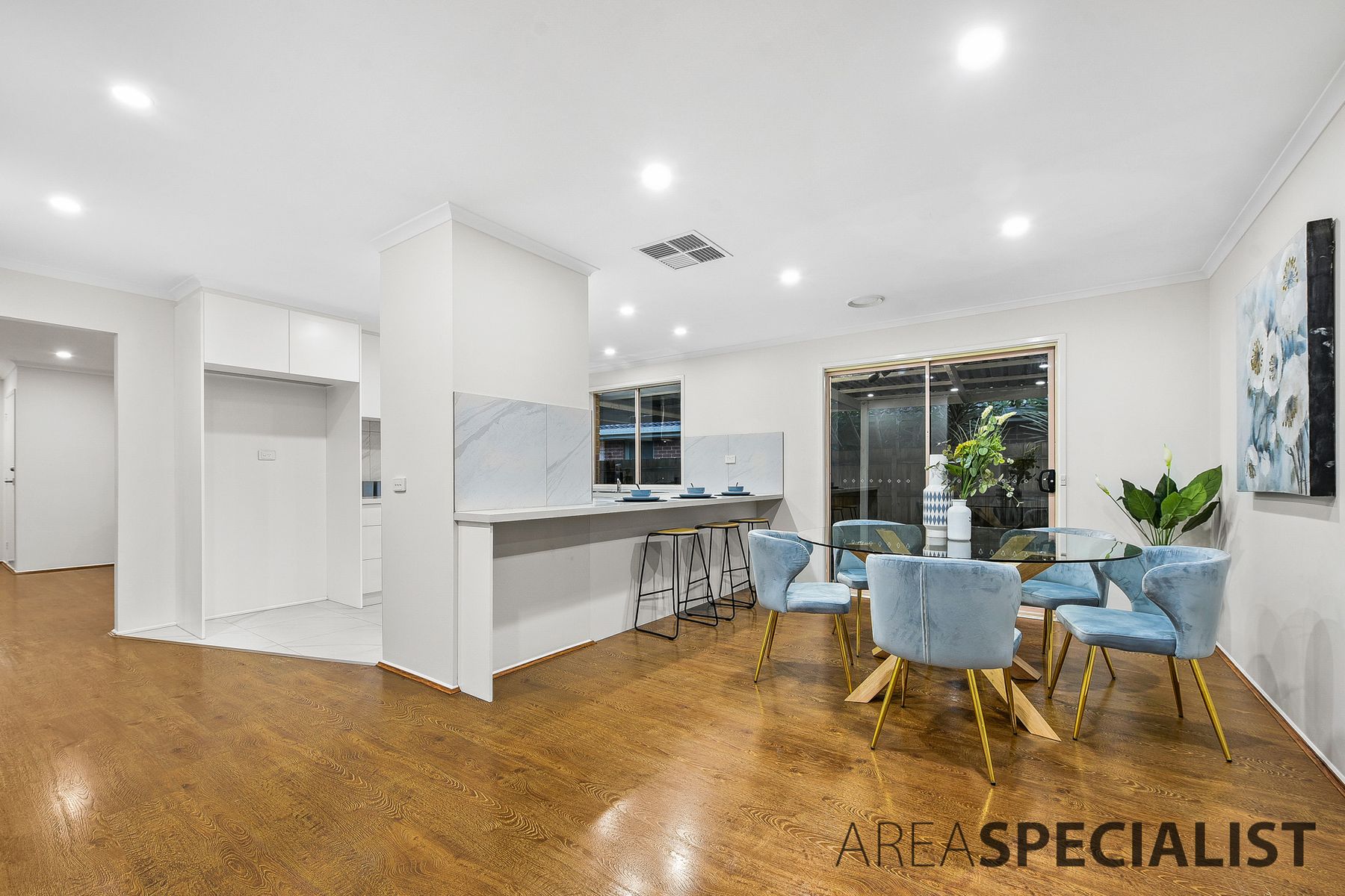 15 Godwin Crescent, Cranbourne North, VIC 3977, Cranbourne North - Thumbnail 6