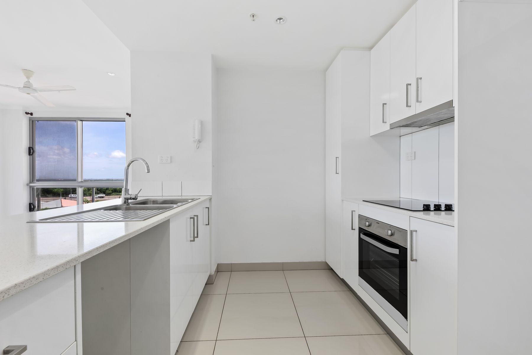 401/6 Finniss Street, Darwin City NT 0800, Darwin City - Thumbnail 3