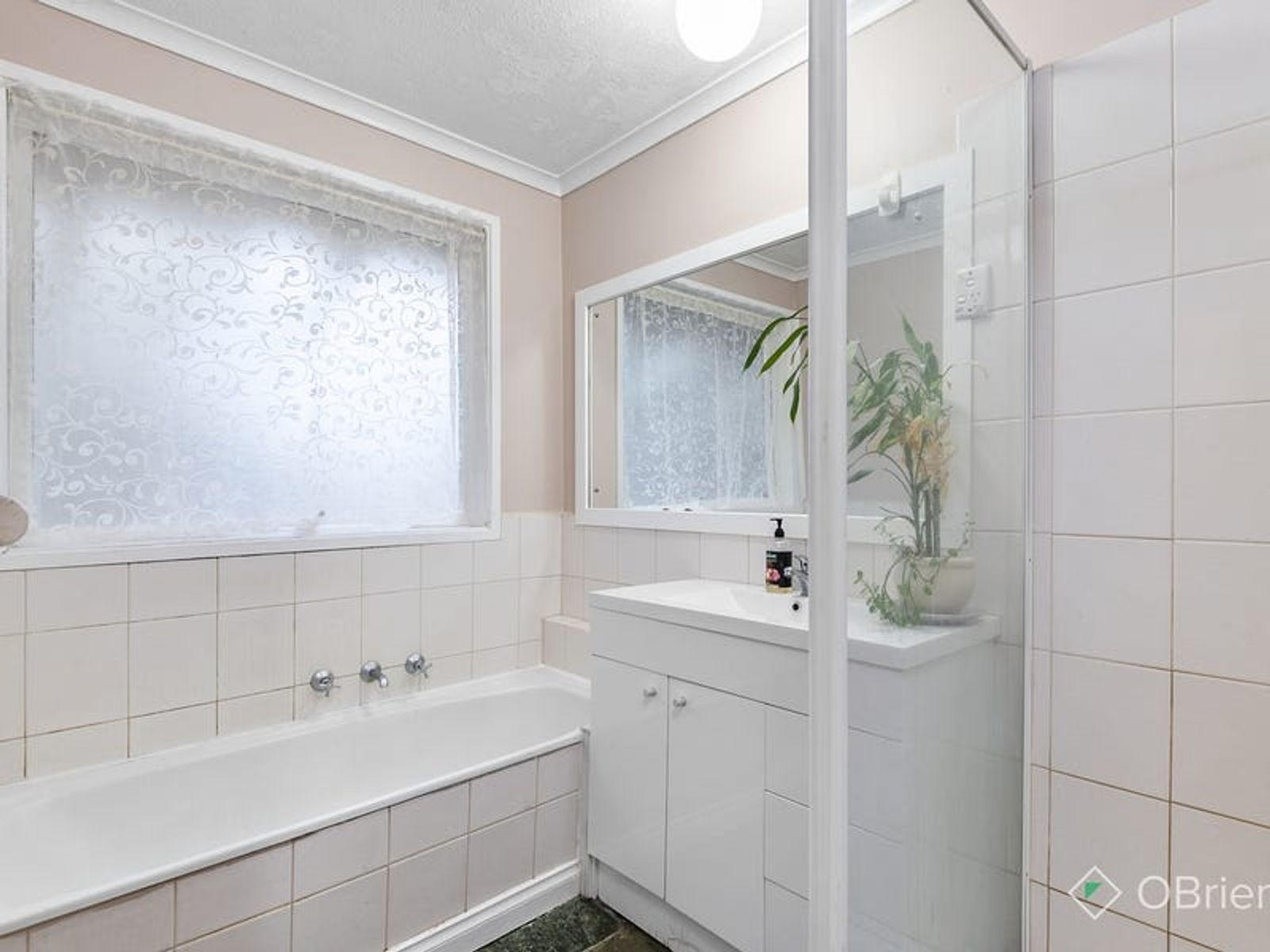 42 Saxonwood Drive, Narre Warren, VIC 3805, Narre Warren - Thumbnail 6
